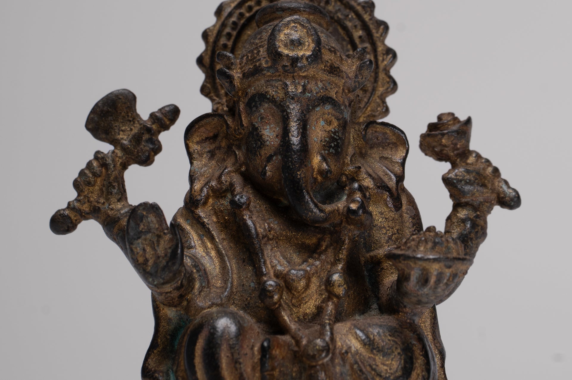 Ganesha Statue - Antique Thai Style Seated Bronze Ganesh Statue - 10cm/4"