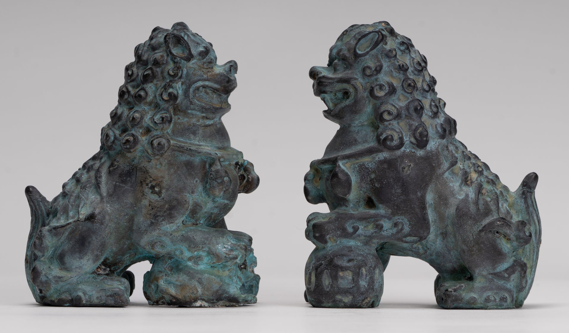 Antique Chinese Style Temple Guardian Lions Shishi Lions Foo Dogs Imperial Lions (Pair) - 10.5cm/4"