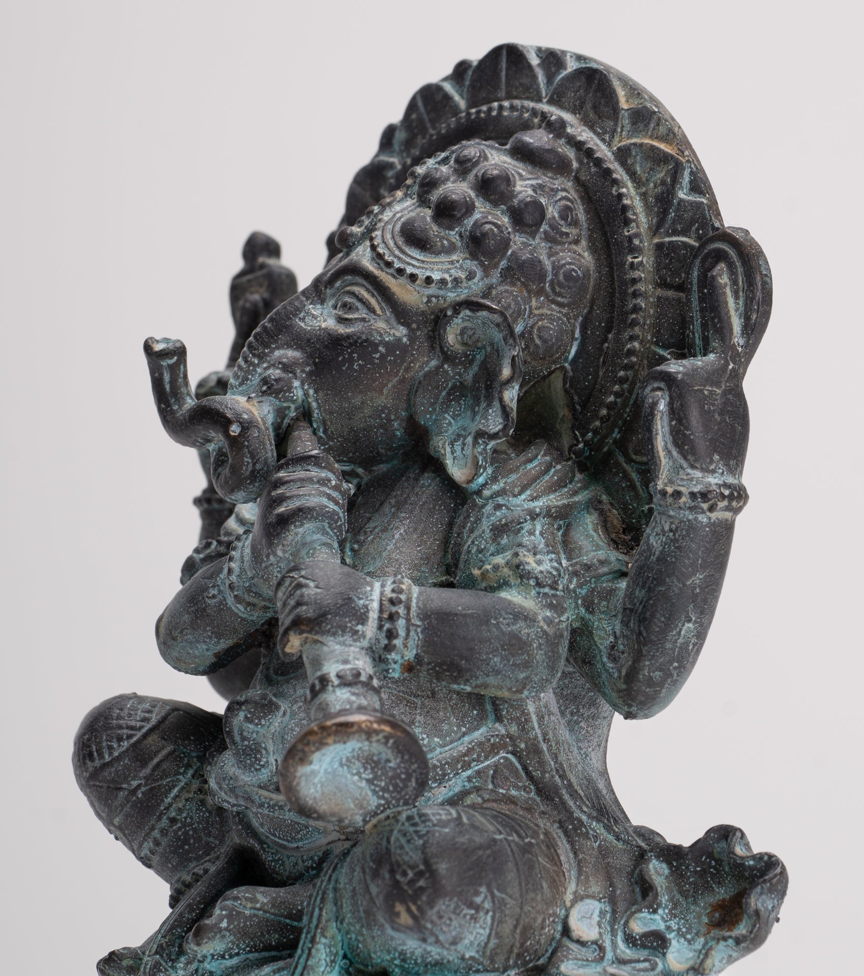 Ganesh - Antique Thai Style Bronze Seated Ganesh Statue  - 15.5cm/6"