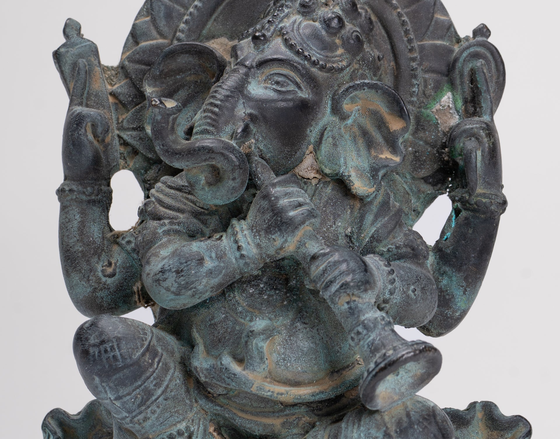 Ganesh - Antique Thai Style Bronze Seated Ganesh Statue  - 15.5cm/6"