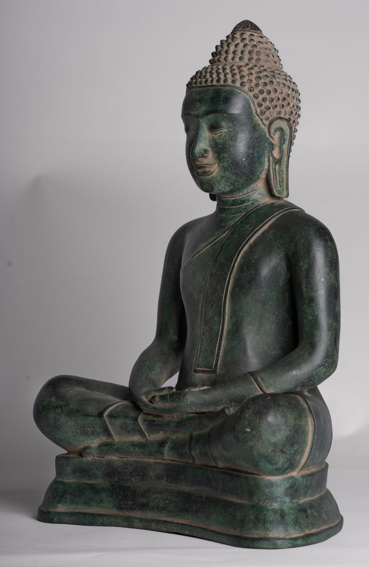 Statue de Bouddha – Statue de Bouddha de méditation assis en bronze de style khmer antique – 40 cm/16"