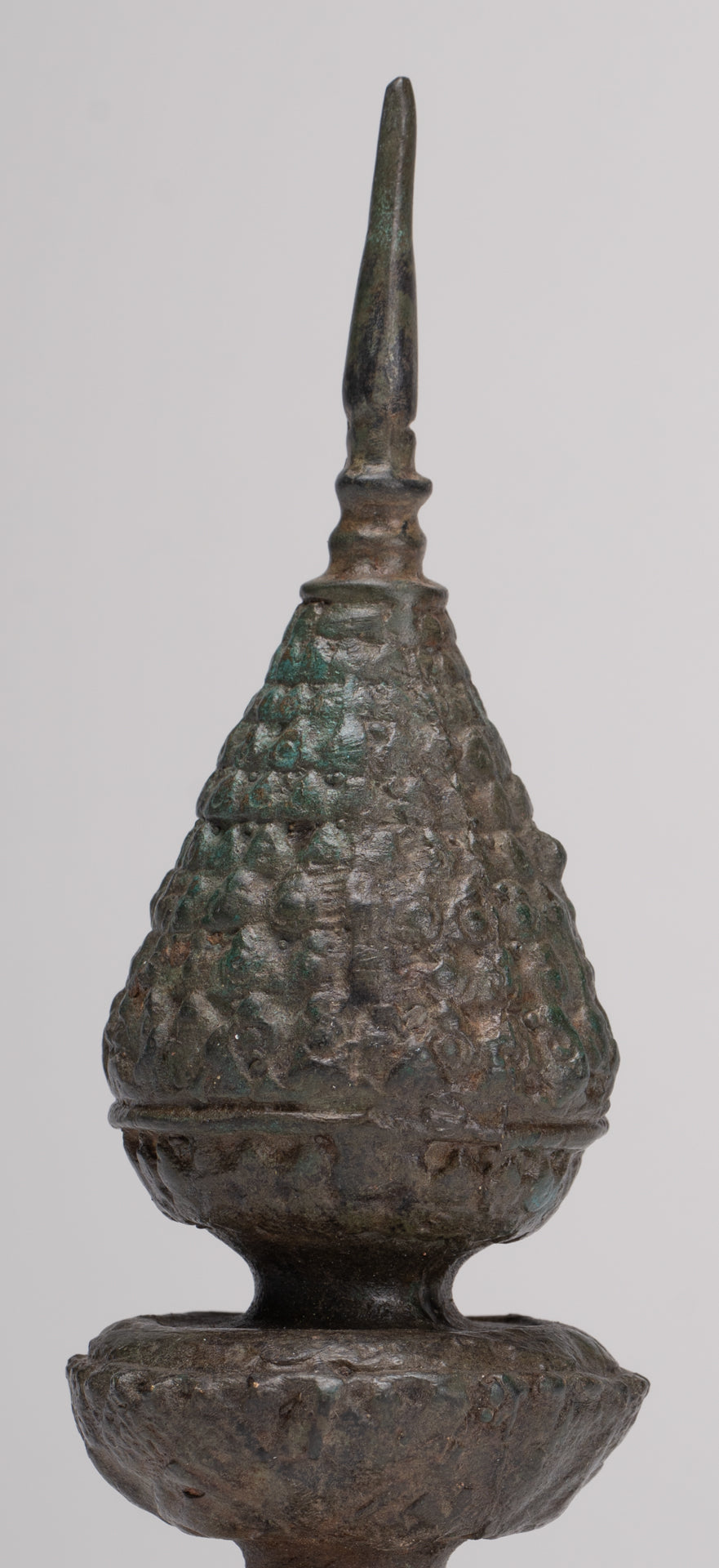 Stupa bouddhiste - Stupa Nirvana ou Chedis de style thaïlandais antique - 15,5 cm/6"