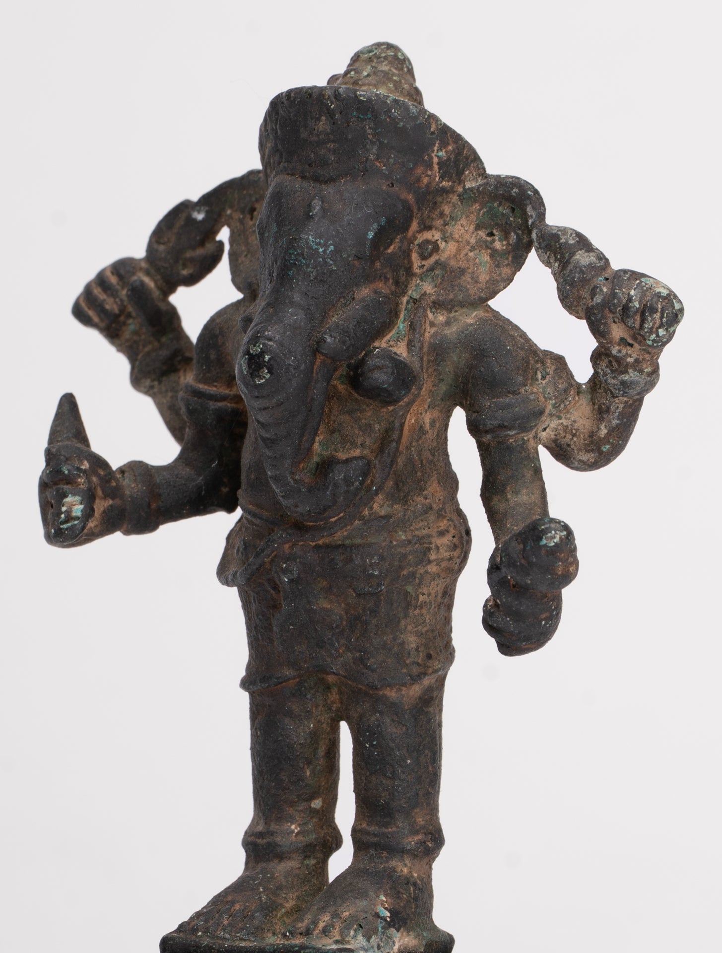 Antike Ganesha-Statue aus Bronze im Khmer-Stil – 11 cm.