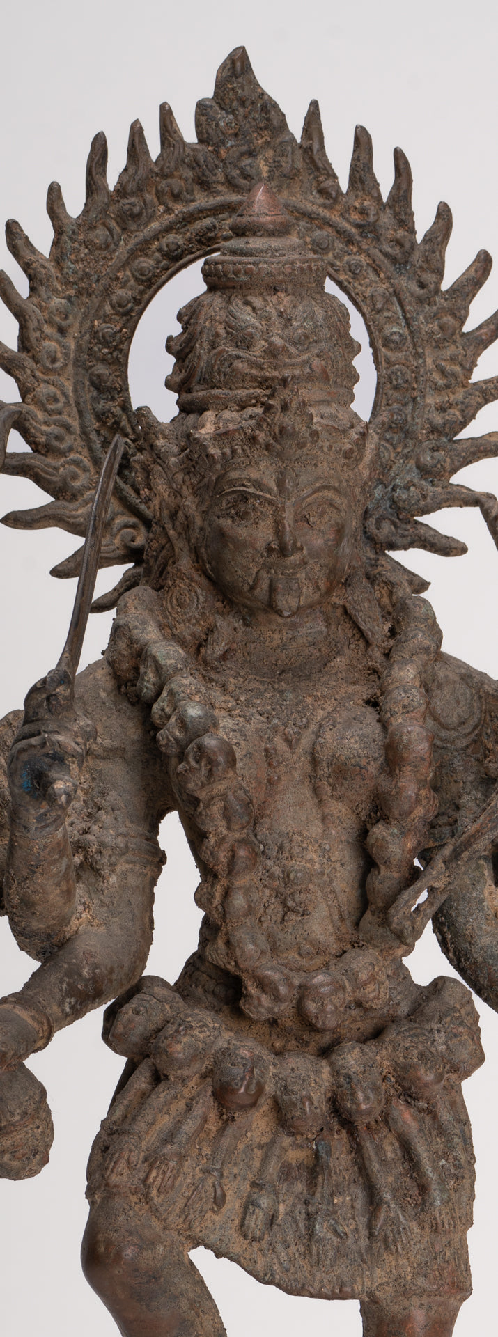 Statue de Kali - Statue de Kali ou Mahakali debout en bronze de style Java antique Majapahit - 43 cm/17"