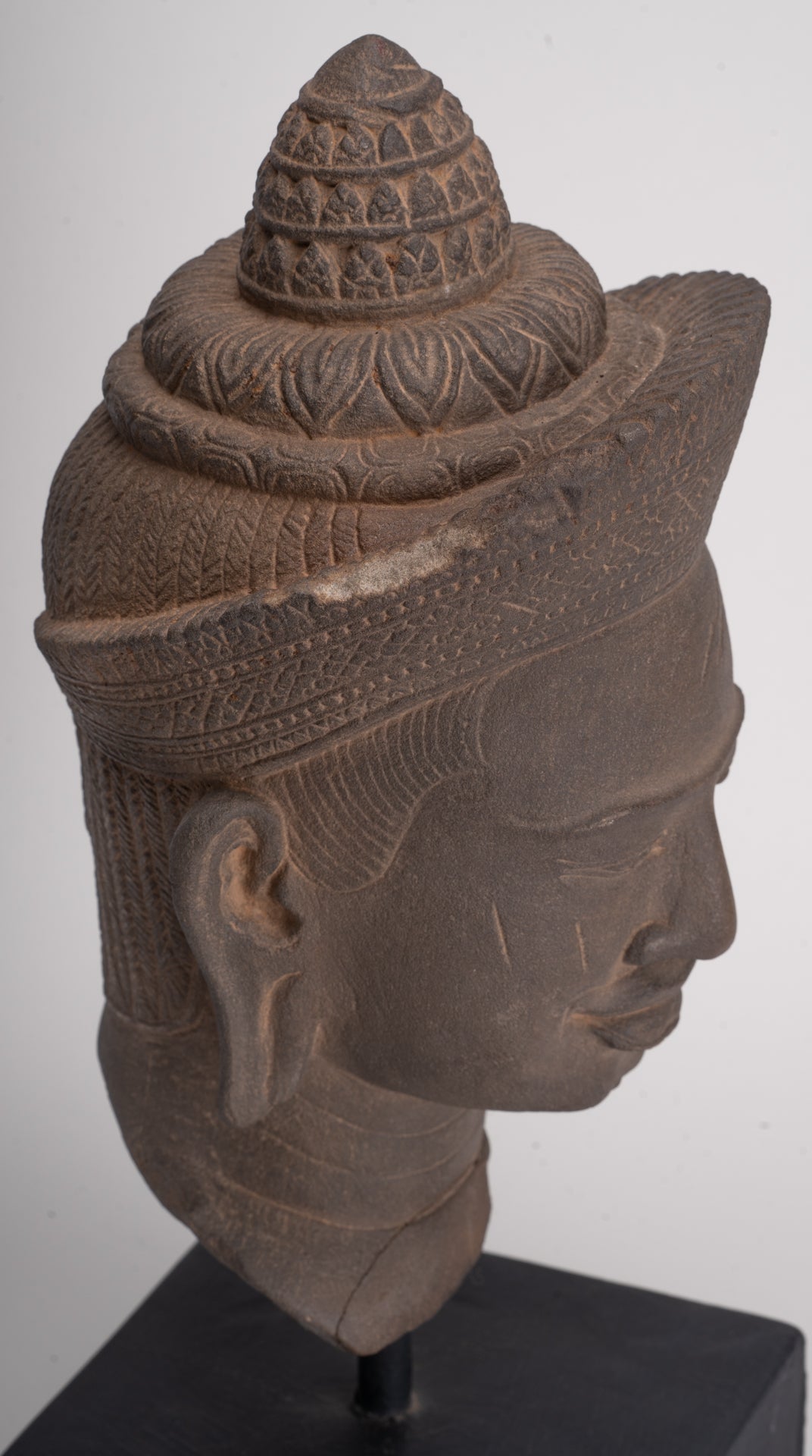 Testa Khmer Vishnu montata su pietra in stile Angkor Wat antico - 29 cm / 12"
