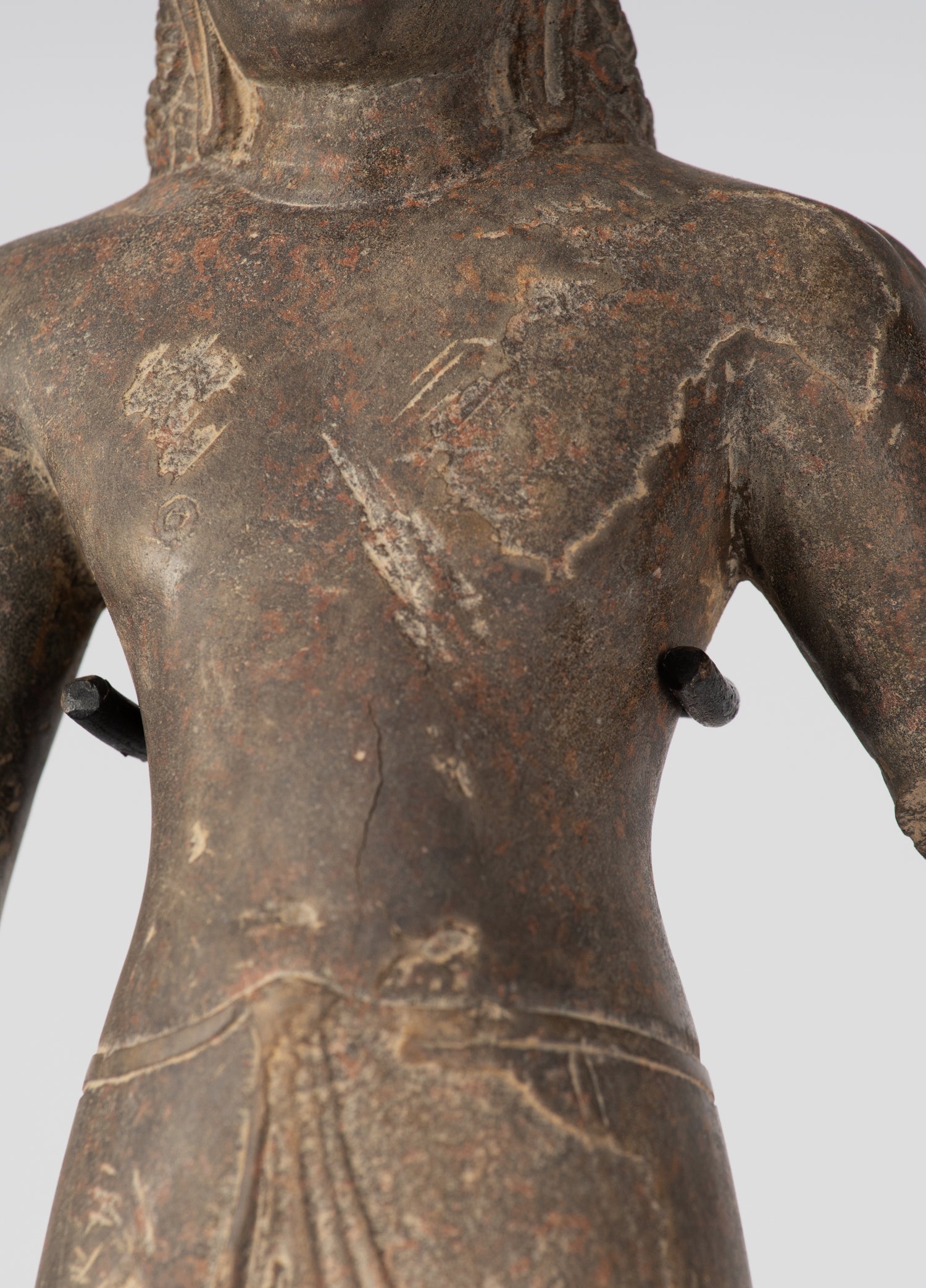 Vishnu-Statue – antiker Khmer-Sandstein-Vishnu-Torso im Phnom-Da-Stil – 43 cm/17 Zoll