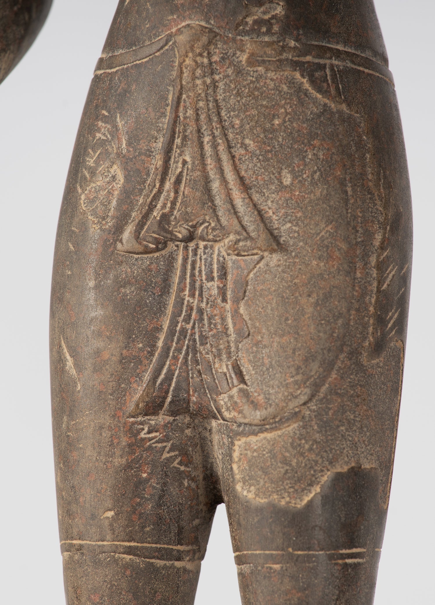 Vishnu-Statue – antiker Khmer-Sandstein-Vishnu-Torso im Phnom-Da-Stil – 43 cm/17 Zoll