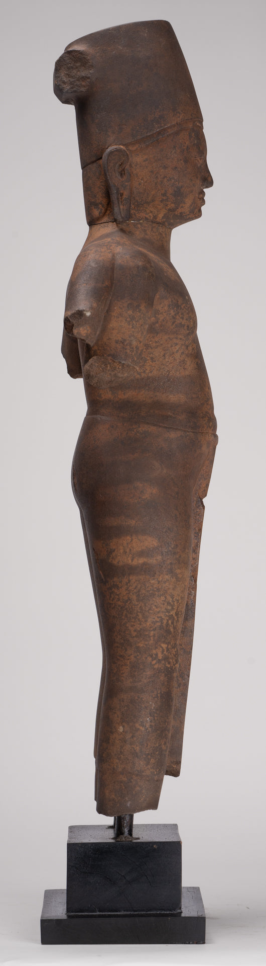 Vishnu Sculpture - Antique Phnom Da Style Mounted Sandstone Vishnu Statue - 73cm/29" 