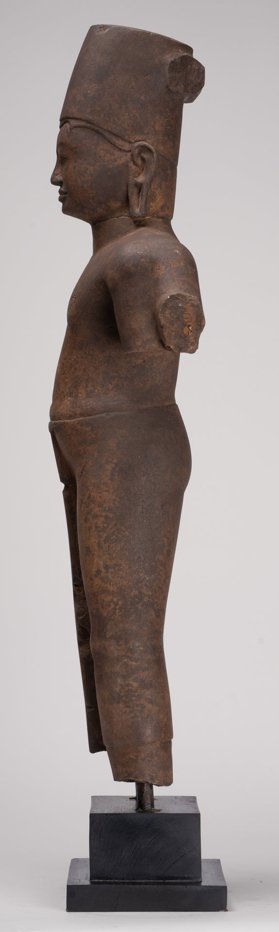 Vishnu Sculpture - Antique Phnom Da Style Mounted Sandstone Vishnu Statue - 73cm/29" 