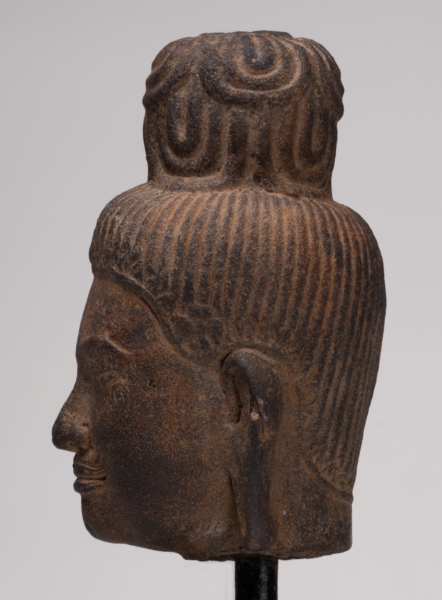 Vishnu Statue - Antique Prei Khmeng Style Stone Mounted Khmer Vishnu Head - 25cm / 10"