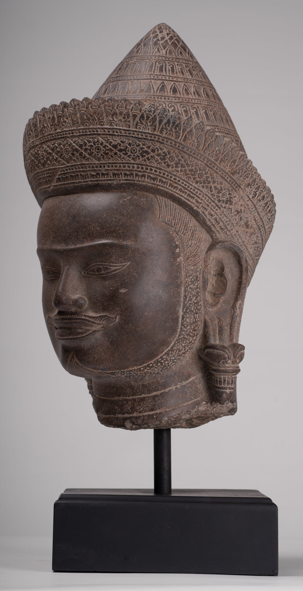 Vishnu Statue - Antique Banteay Srei Style Stone Mounted Khmer Vishnu Head - 51cm / 20"