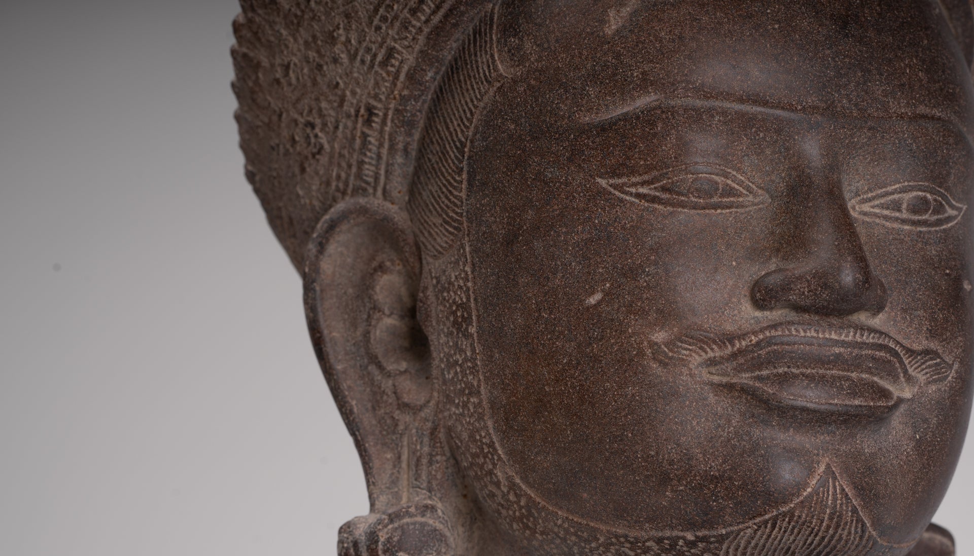 Vishnu Statue - Antique Banteay Srei Style Stone Mounted Khmer Vishnu Head - 51cm / 20"