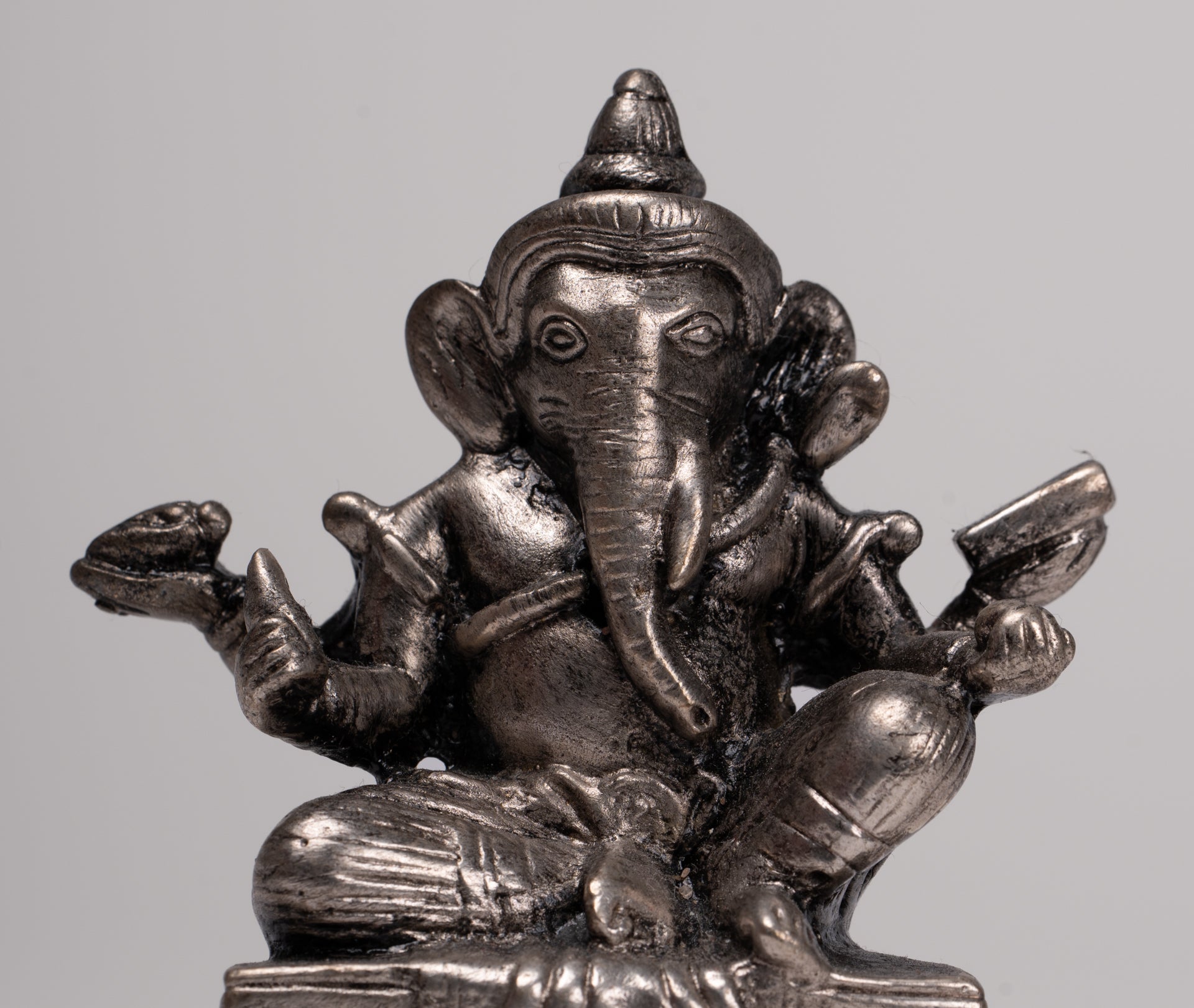 Ganesha Statue - Antique Thai Style Bronze Seated Silver Ganesha Statue - 9cm/4"