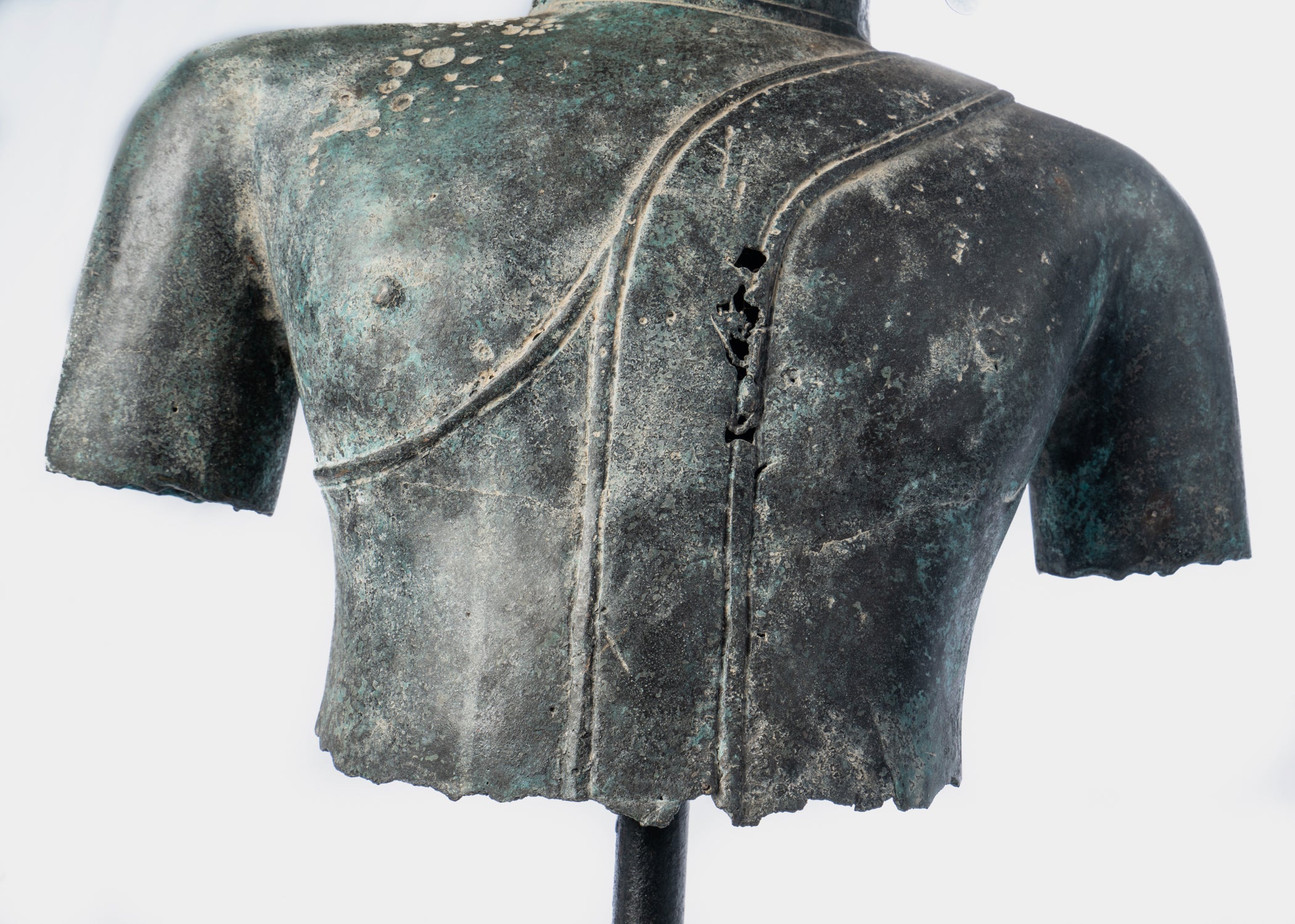 Statue de Bouddha - Statue de torse de Bouddha Gautama de style thaïlandais antique d'Asie du Sud-Est - 67 cm/27"