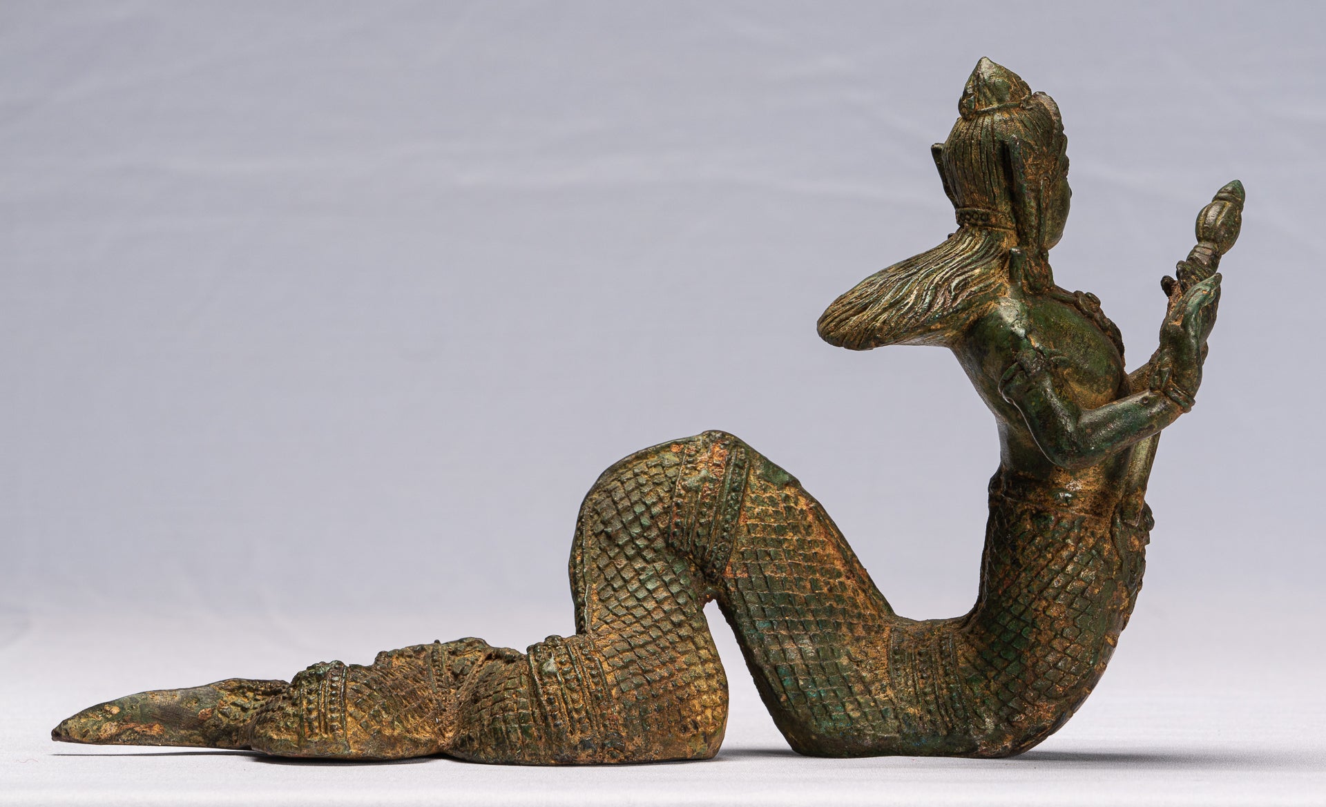 Antike Thai Stil Bronze Weibliche Gottheit mit Naga Schwanz Statue 18cm/7"