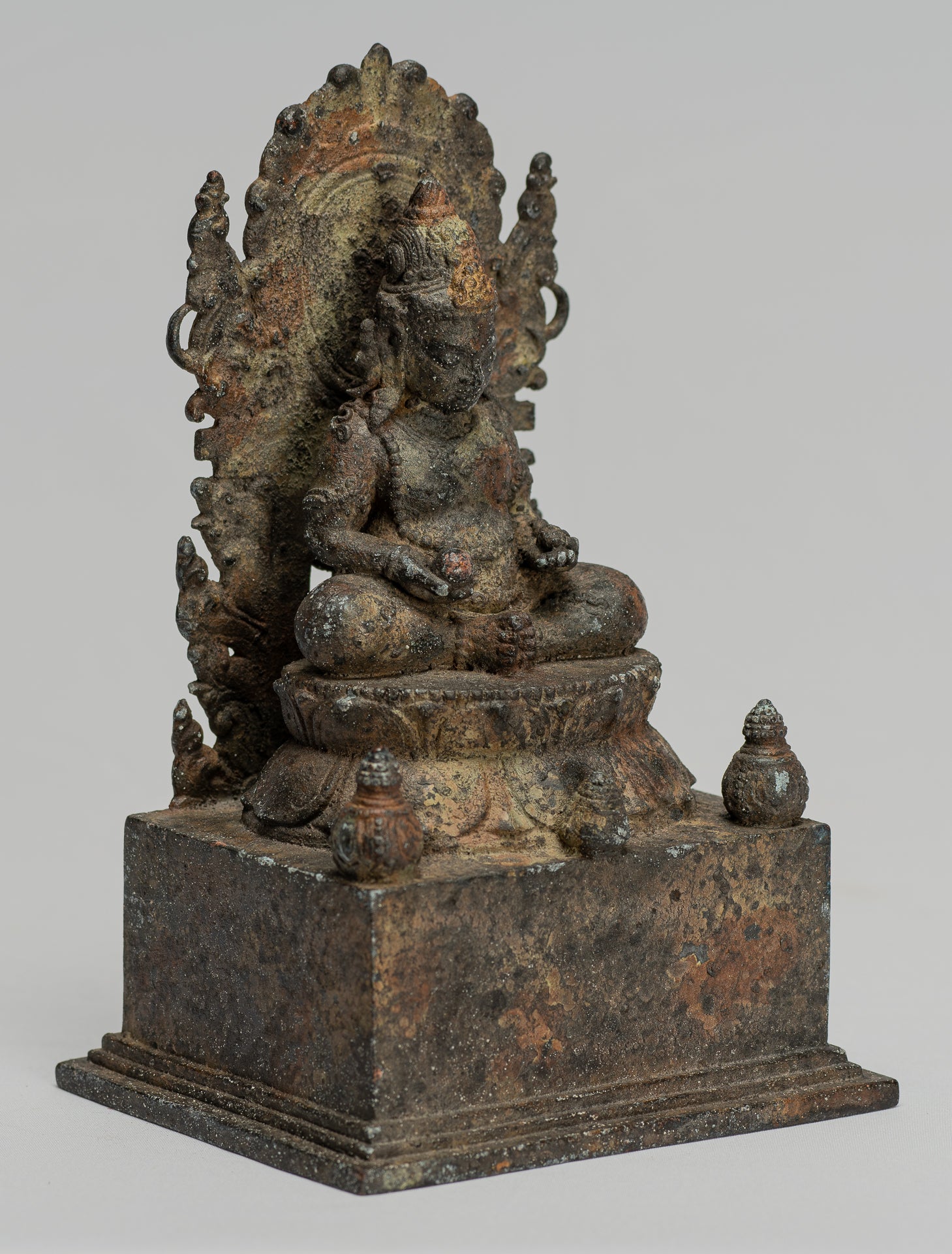 Statua di Jambhala - Antique Java Majapahit Style Seduto statua di Jambhala God of Wealth - 23cm/9 "