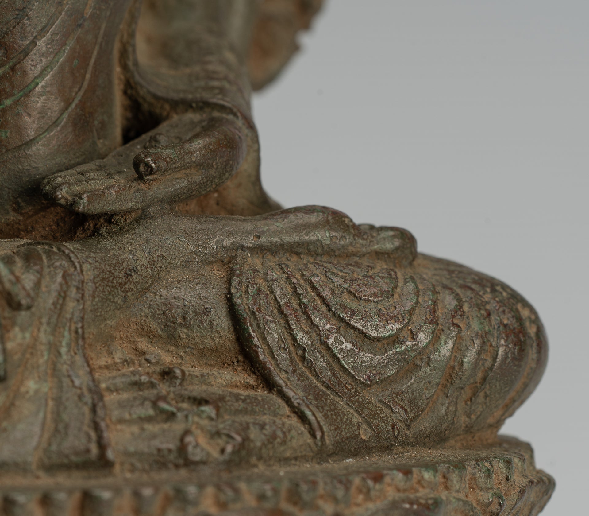 Statue di Buddha - Antique in stile indonesiano seduto l'Illuminismo giavanese Buddha - 25 cm/10 "