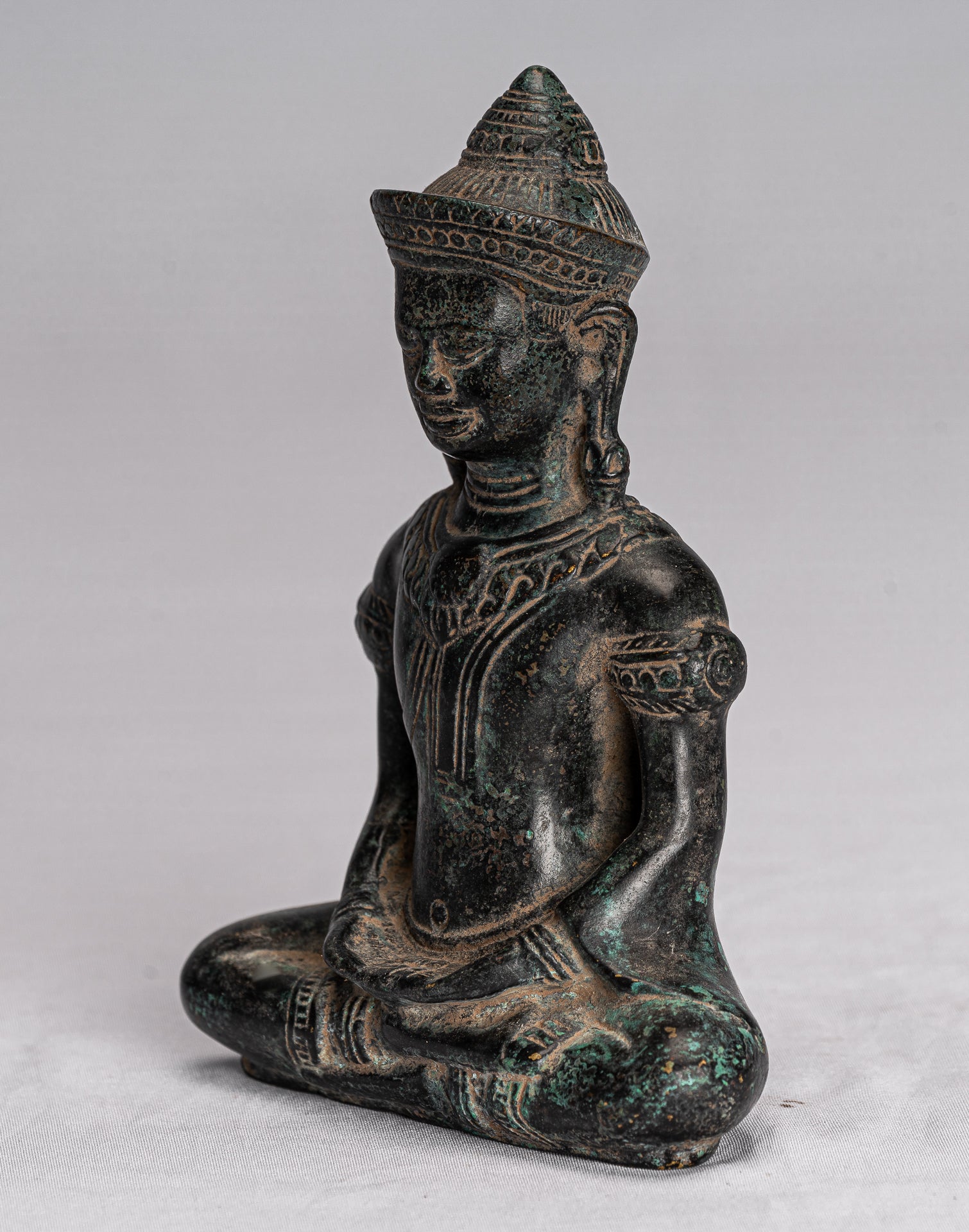 Statue de Bouddha – Statue de Bouddha Bayon de méditation en bronze de style khmer antique – 14 cm