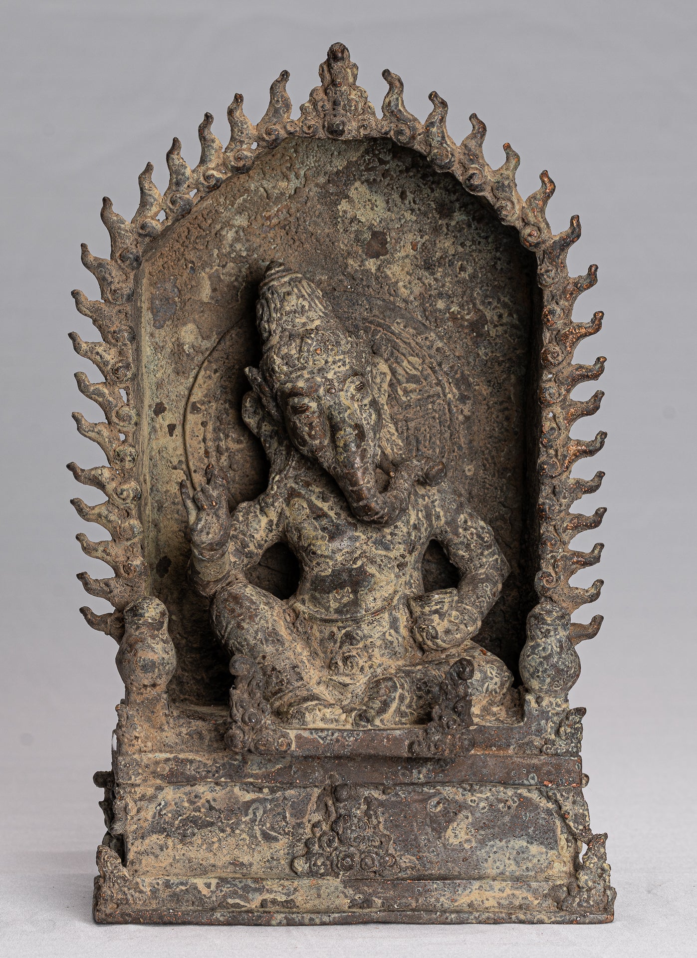 Estatua de Ganesha - Estatua de bronce de estilo javanés antiguo Majapahit Ganesha - 27 cm/11 "