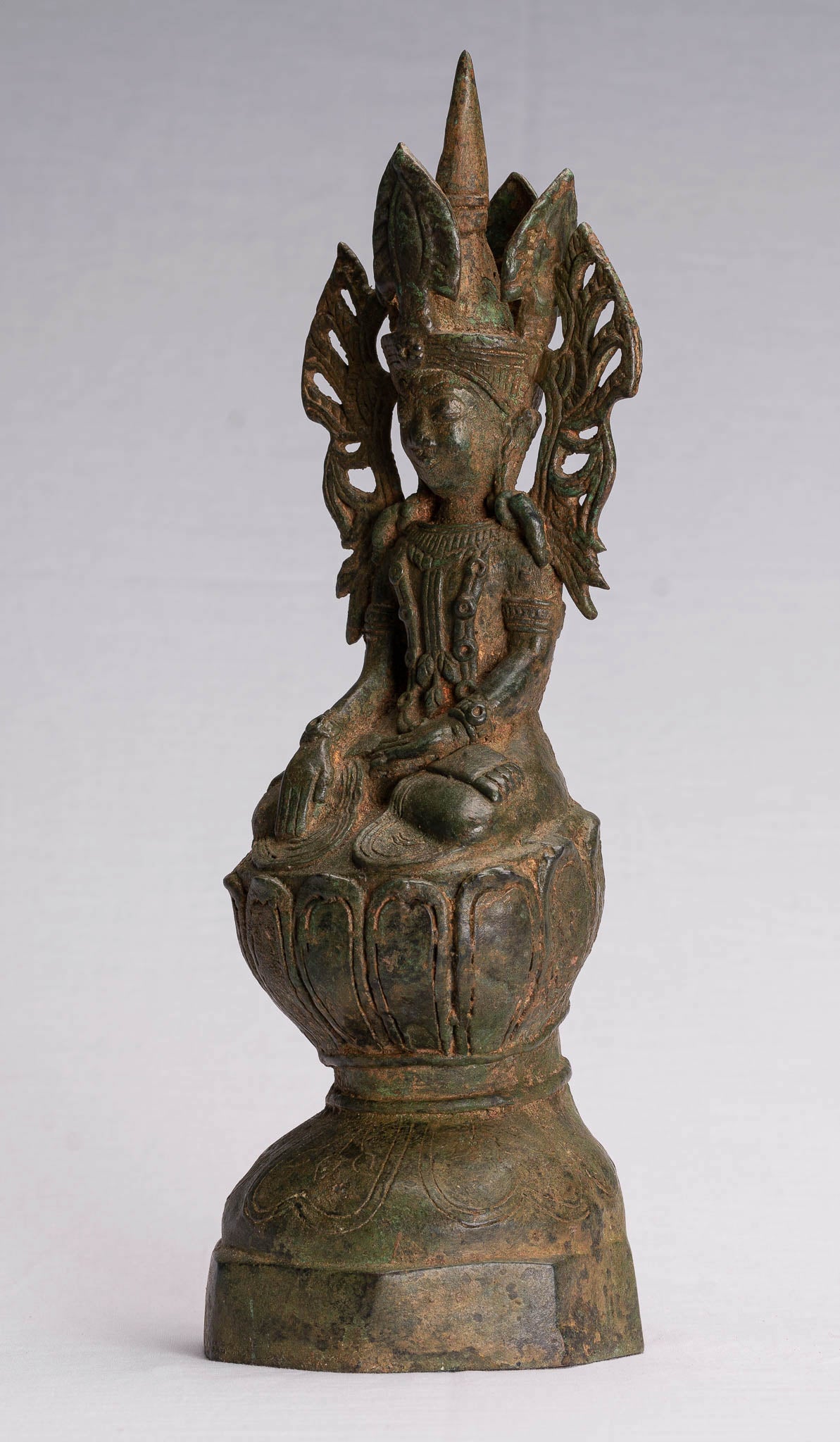 Statue de Bouddha – Statue de Bouddha assis en bronze de style birman antique – 35 cm.