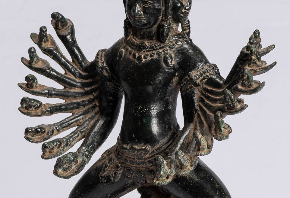 Antique Khmer Style Standing Bronze Bayon Hevajra Statue - 43 cm/17 "di altezza