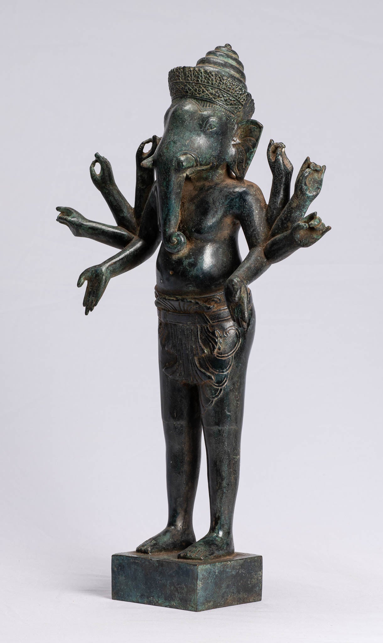 Ganesha-Statue – stehende Bronze-Bajon-Ganesh-Statue im antiken Khmer-Stil – 51 cm.