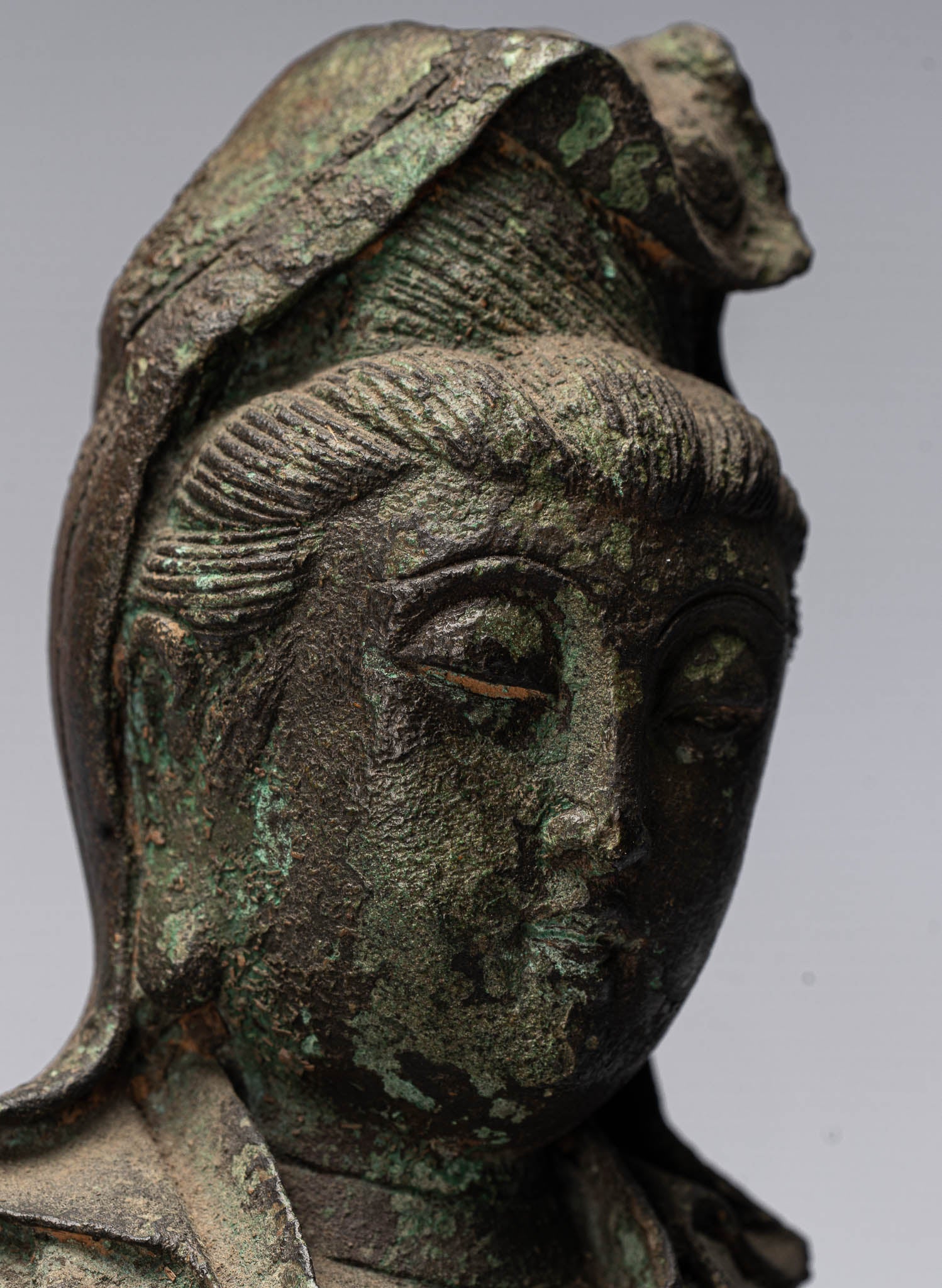 Estatua antigua de estilo chino antiguo Kwan Yin o Guanyin - 38 cm/15 "