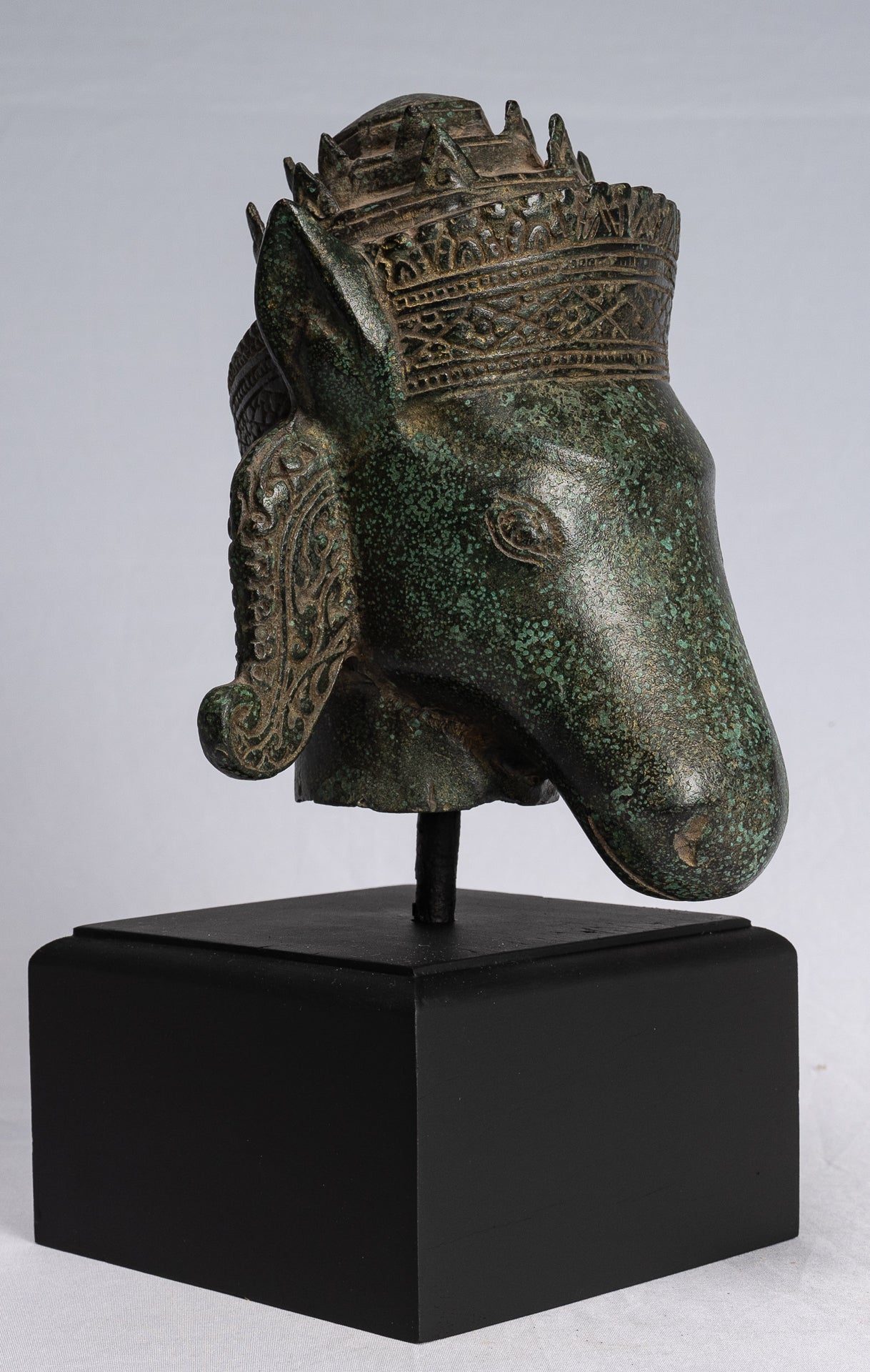 Antikes Bronze-Hayagriva-Kalkin-Pferd von Vishnu im Khmer-Stil – 25 cm.