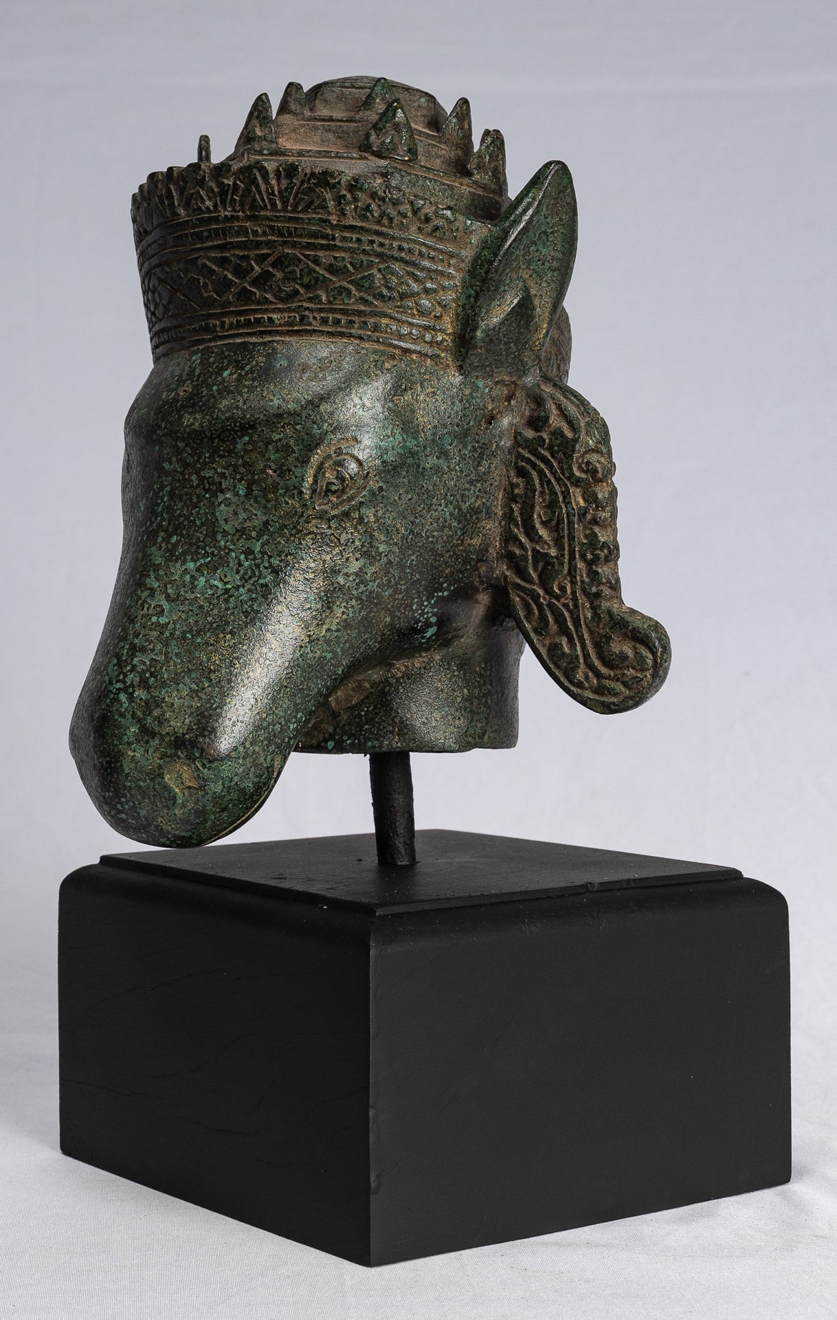 Antikes Bronze-Hayagriva-Kalkin-Pferd von Vishnu im Khmer-Stil – 25 cm.