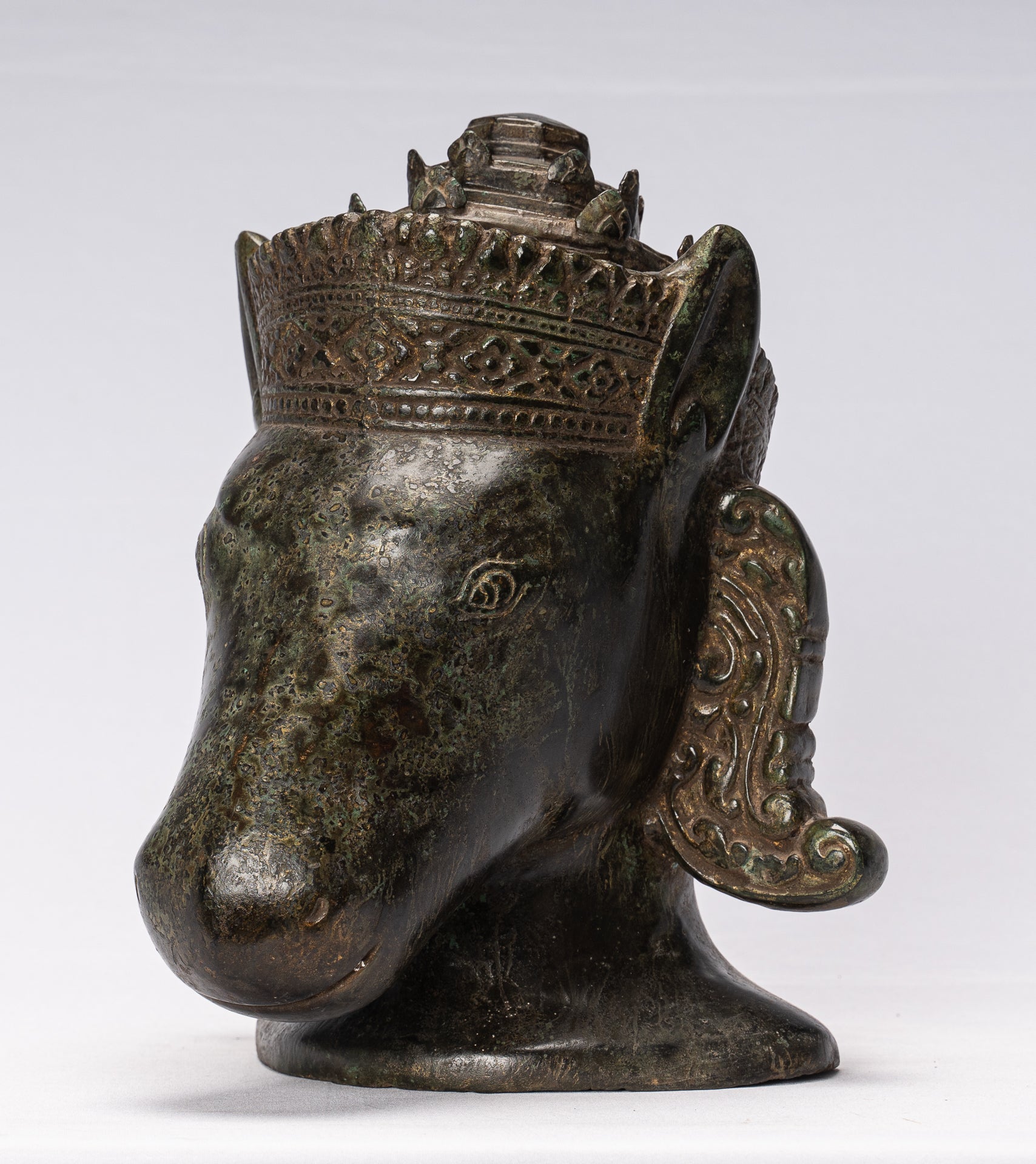 Antikes Bronze-Hayagriva-Kalkin-Pferd von Vishnu im Khmer-Stil – 29 cm.