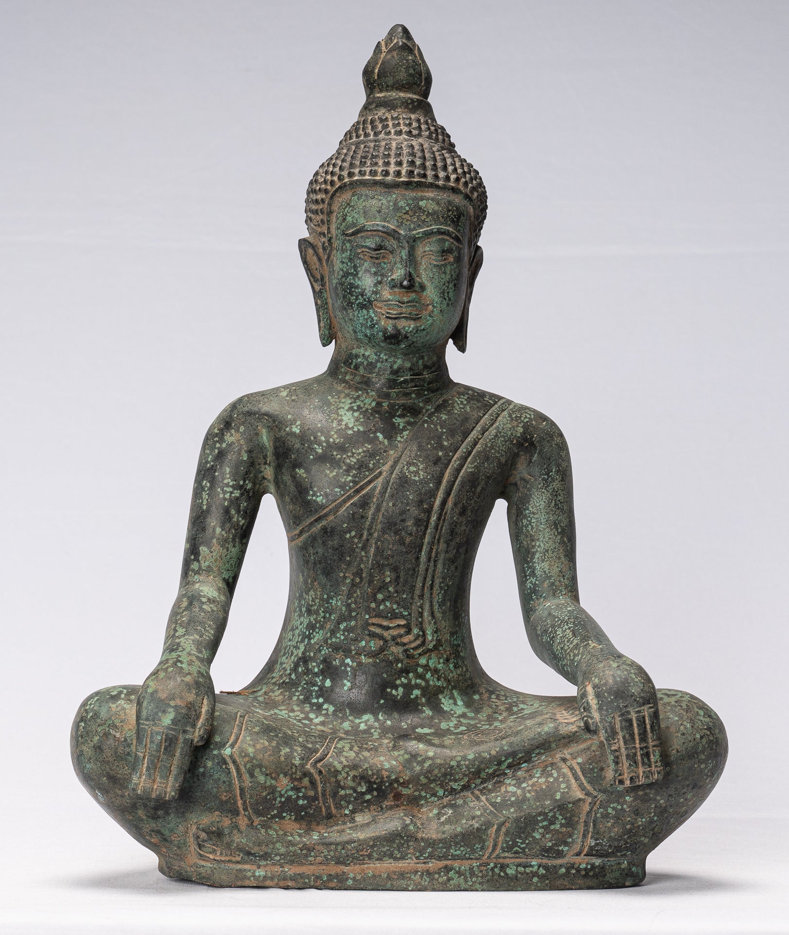 Buddha-Statue – Doppelte Erleuchtungs-Buddha-Statue aus Bronze im antiken Khmer-Stil – 39 cm.