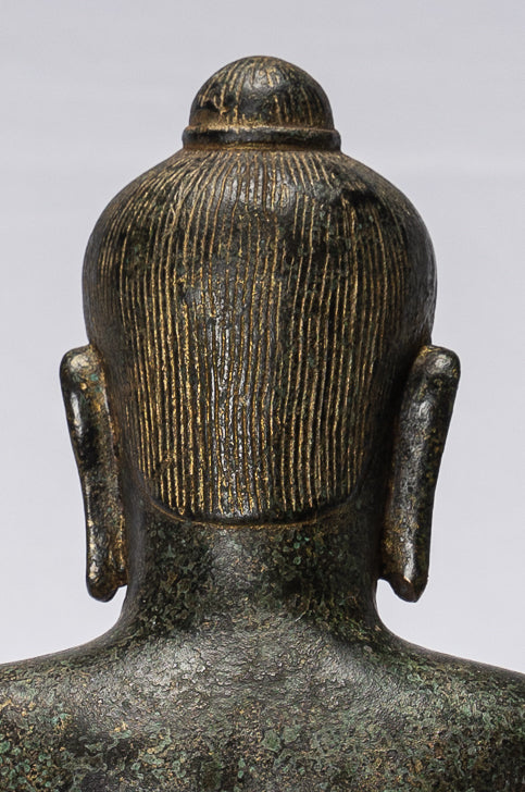 Antike sitzende Bronzestatue Jayavarman VII. aus Bronze im Khmer-Stil – 30 cm.