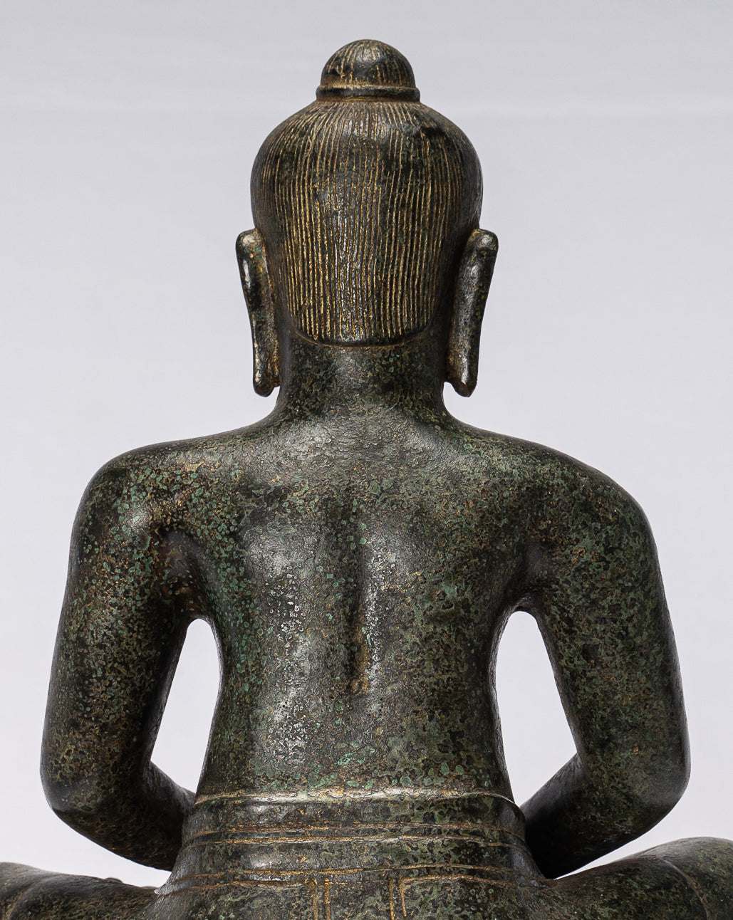 Antike sitzende Bronzestatue Jayavarman VII. aus Bronze im Khmer-Stil – 30 cm.
