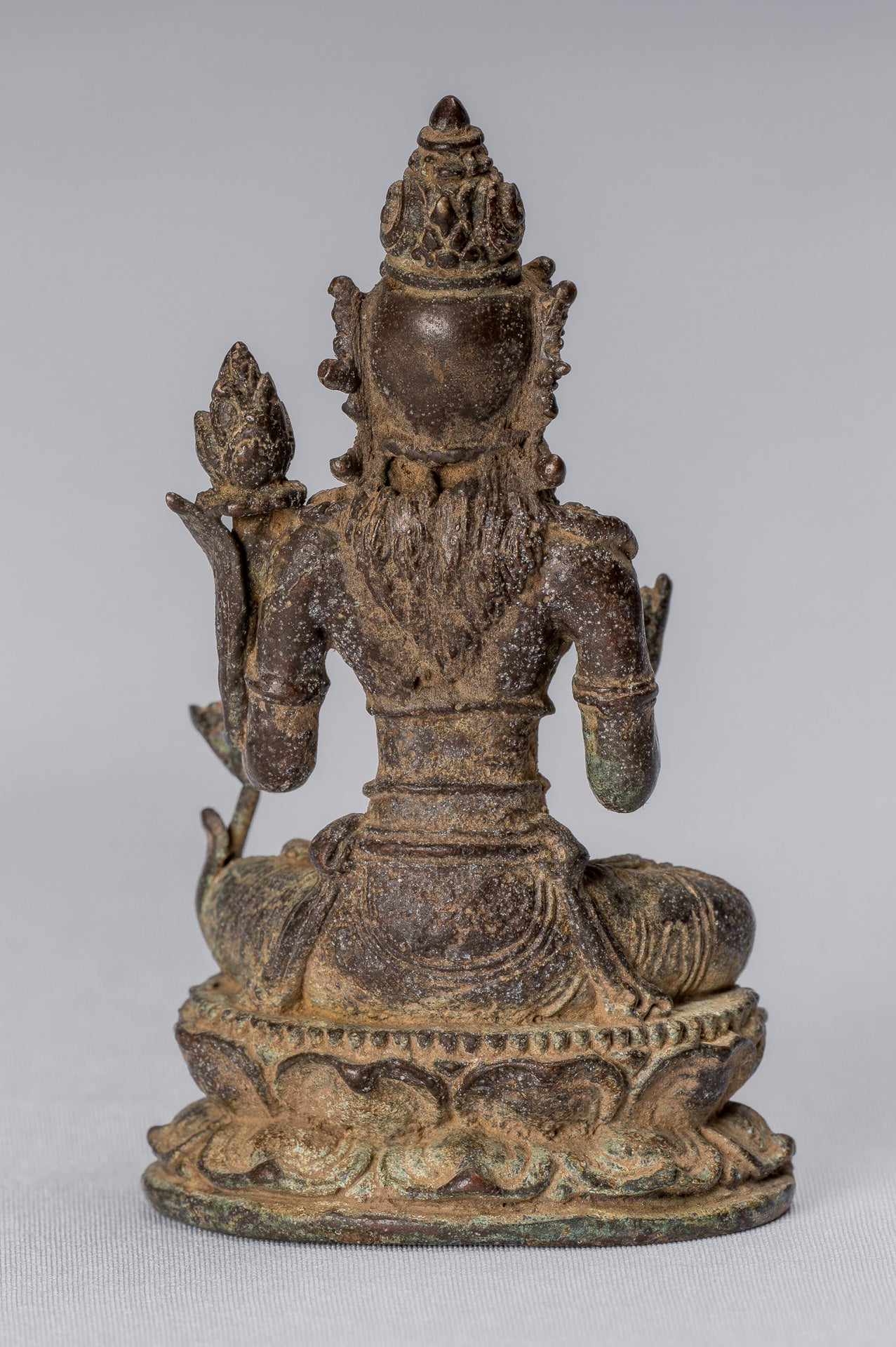 Tara-Statue – antike Majapahit-indonesische sitzende Bronze-Devi-Tara-Statue im Java-Stil – 8 cm.
