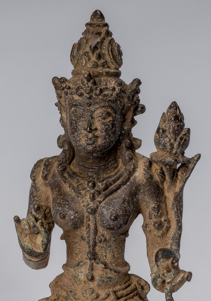 Tara-Statue – antike Majapahit-indonesische sitzende Bronze-Devi-Tara-Statue im Java-Stil – 8 cm.