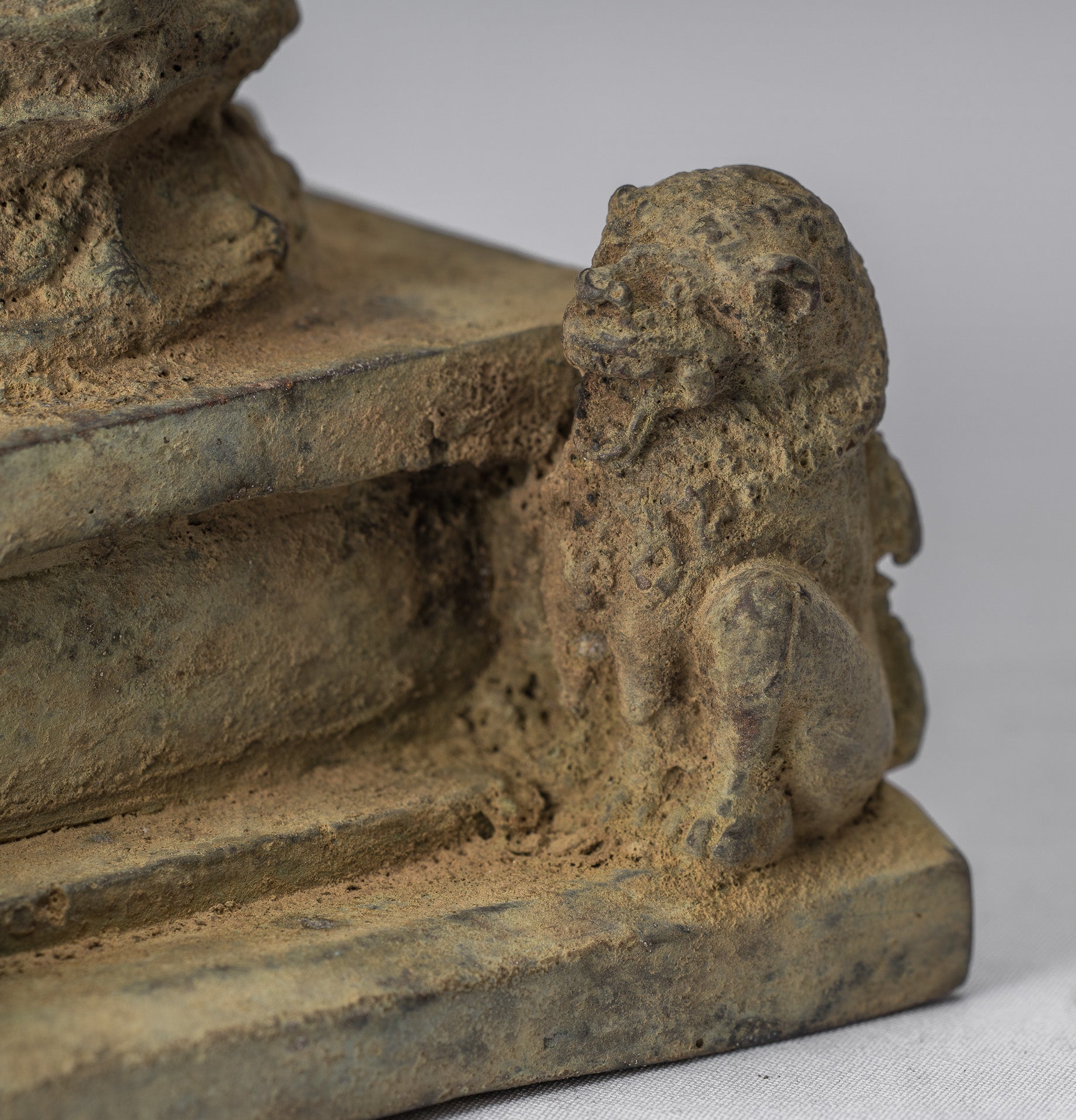 Statue di Buddha - Antique in stile indonesiano seduto bronzo giavanese insegnamento Buddha - 18 cm/7 "