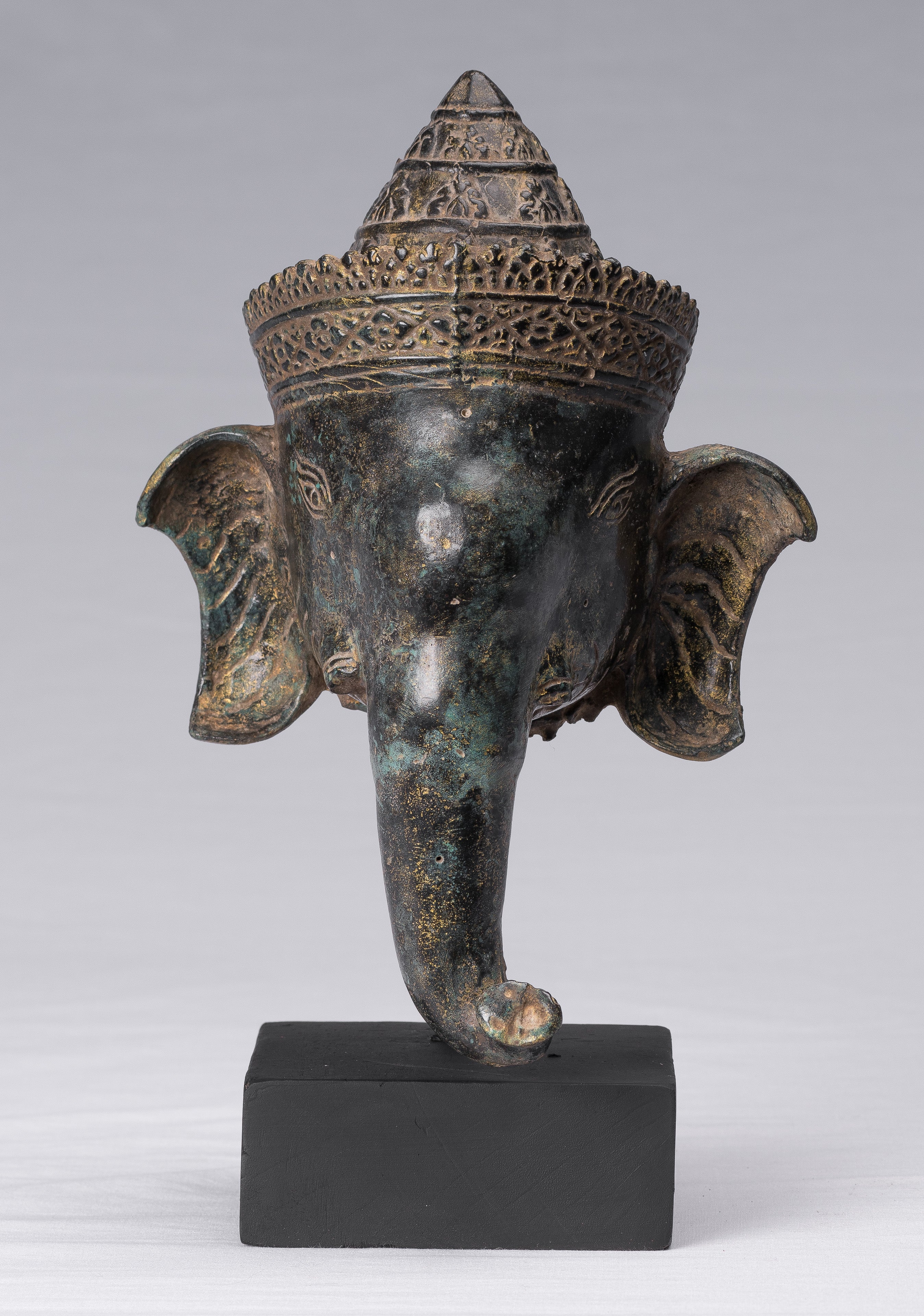 Elefante - Antique Khmer Style Monted Bronze Bayon Style Elephant Statue - 29 cm/12 "di altezza