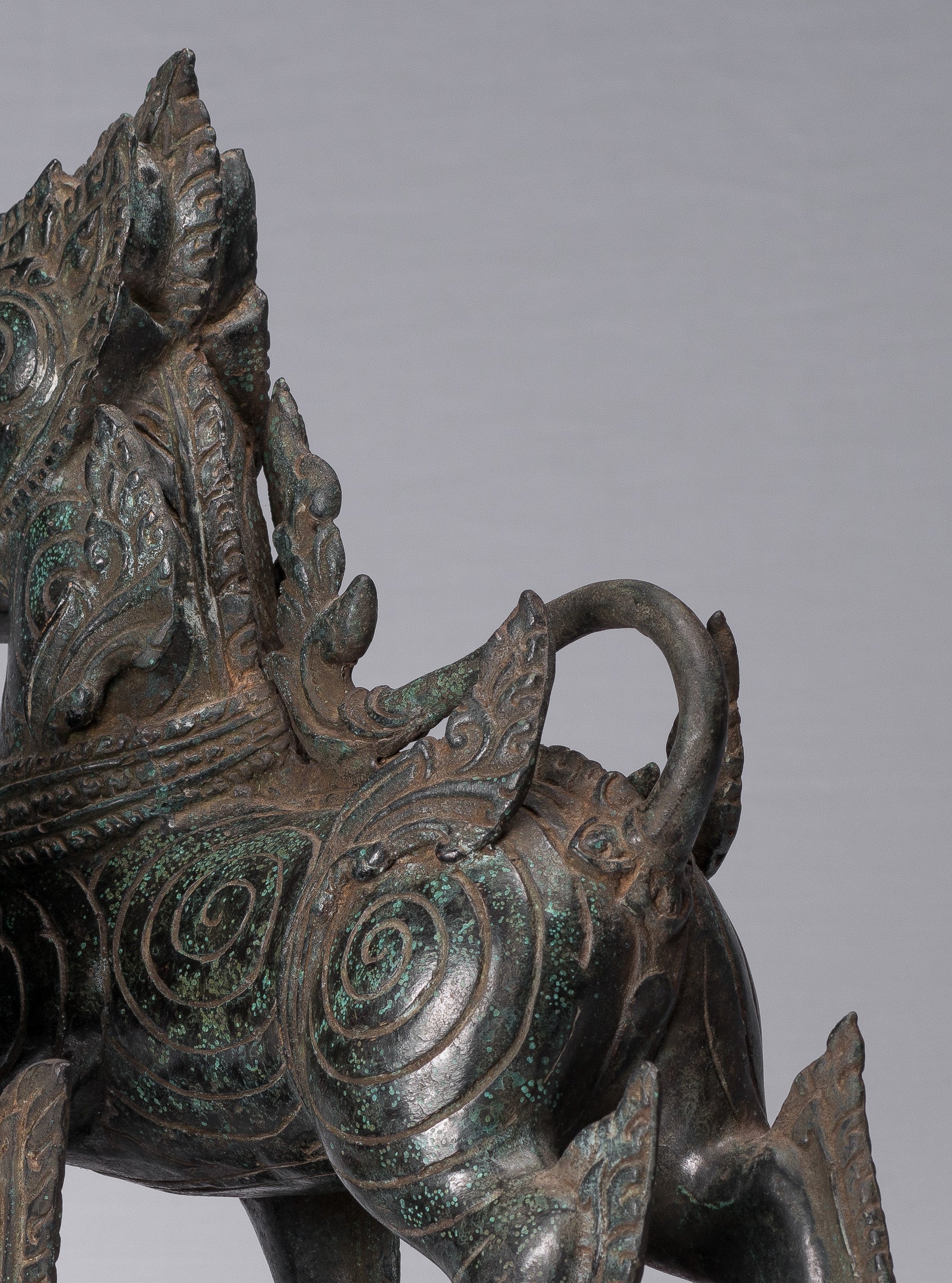 Bronzo di bronzo bronico antico Bronzo in piedi Chinthe Guardian Temple Lions - 37 cm/15 "