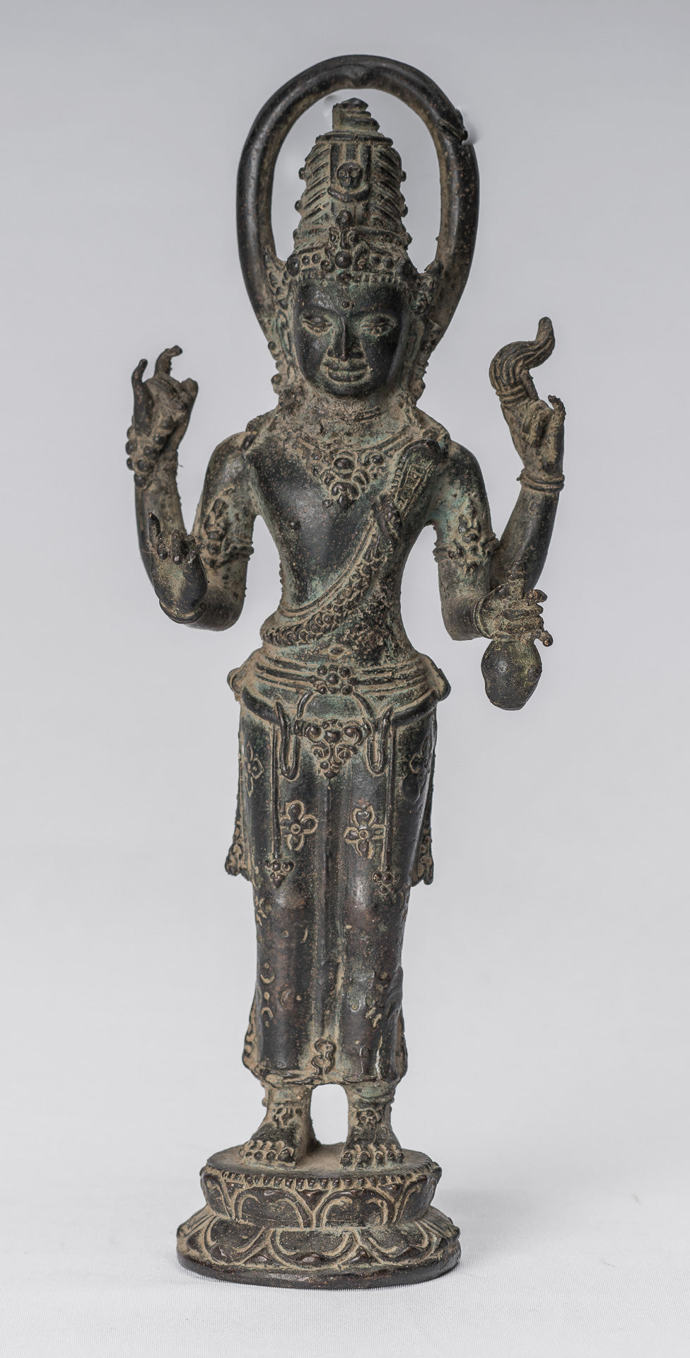 Vishnu-Statue – antike Majapahit-Statue aus Bronze im indonesischen Stil – 22 cm.