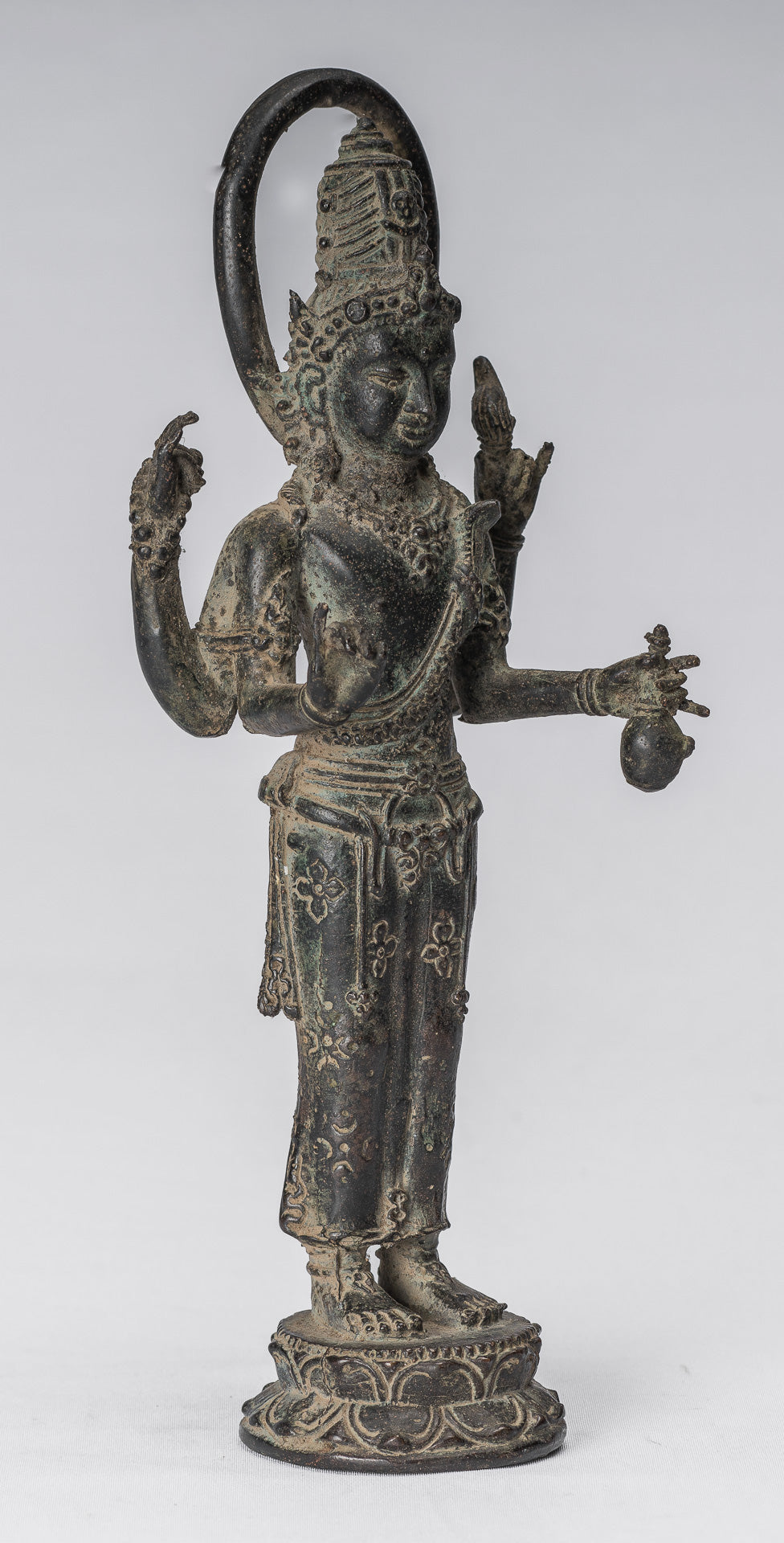 Vishnu-Statue – antike Majapahit-Statue aus Bronze im indonesischen Stil – 22 cm.