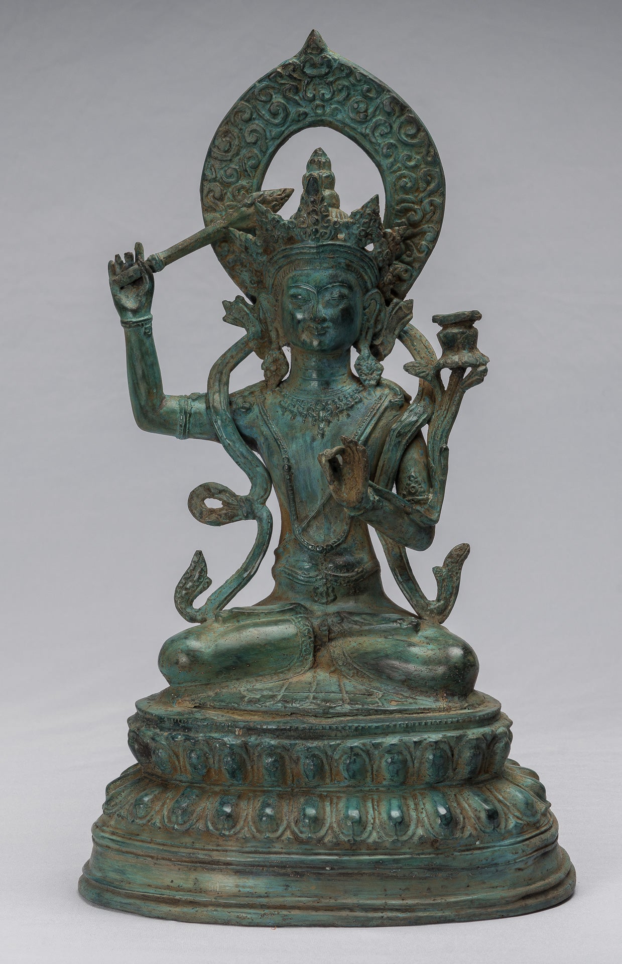Manjushri-Statue – antike sitzende Majapahit-Gottheit aus Bronze im Java-Stil – Manjushri-Statue – 46 cm.