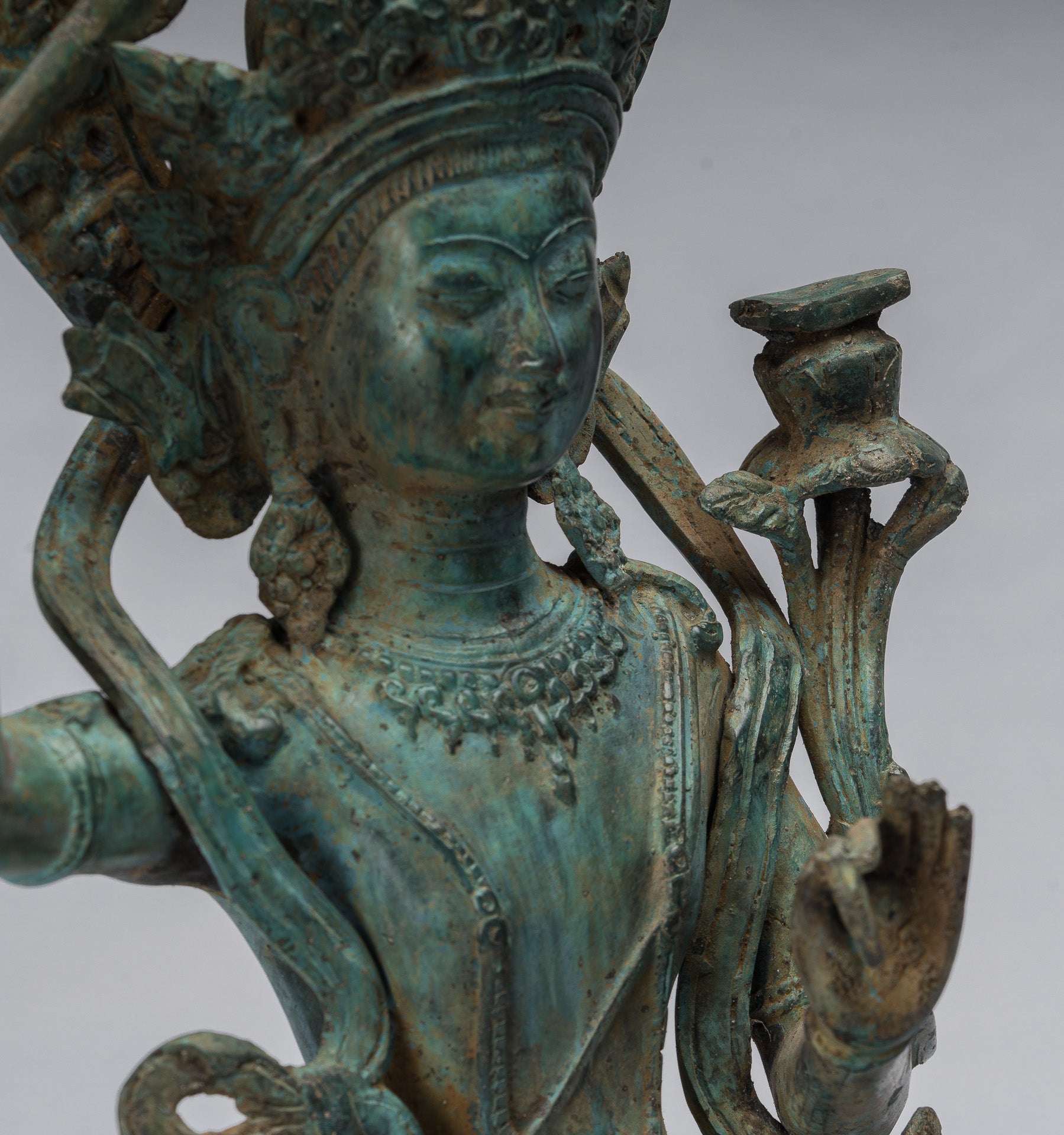 Manjushri-Statue – antike sitzende Majapahit-Gottheit aus Bronze im Java-Stil – Manjushri-Statue – 46 cm.