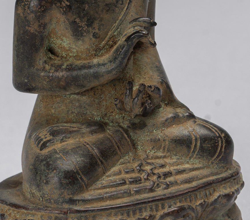 Buddha-Statue – sitzender javanischer Lehr-Buddha aus Bronze im antiken indonesischen Stil – 16 cm