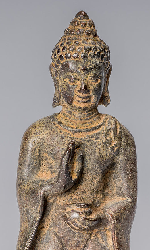Buddha-Statue – stehende javanische Wohltätigkeits-Buddha-Statue aus Bronze im antiken indonesischen Stil – 17 cm.