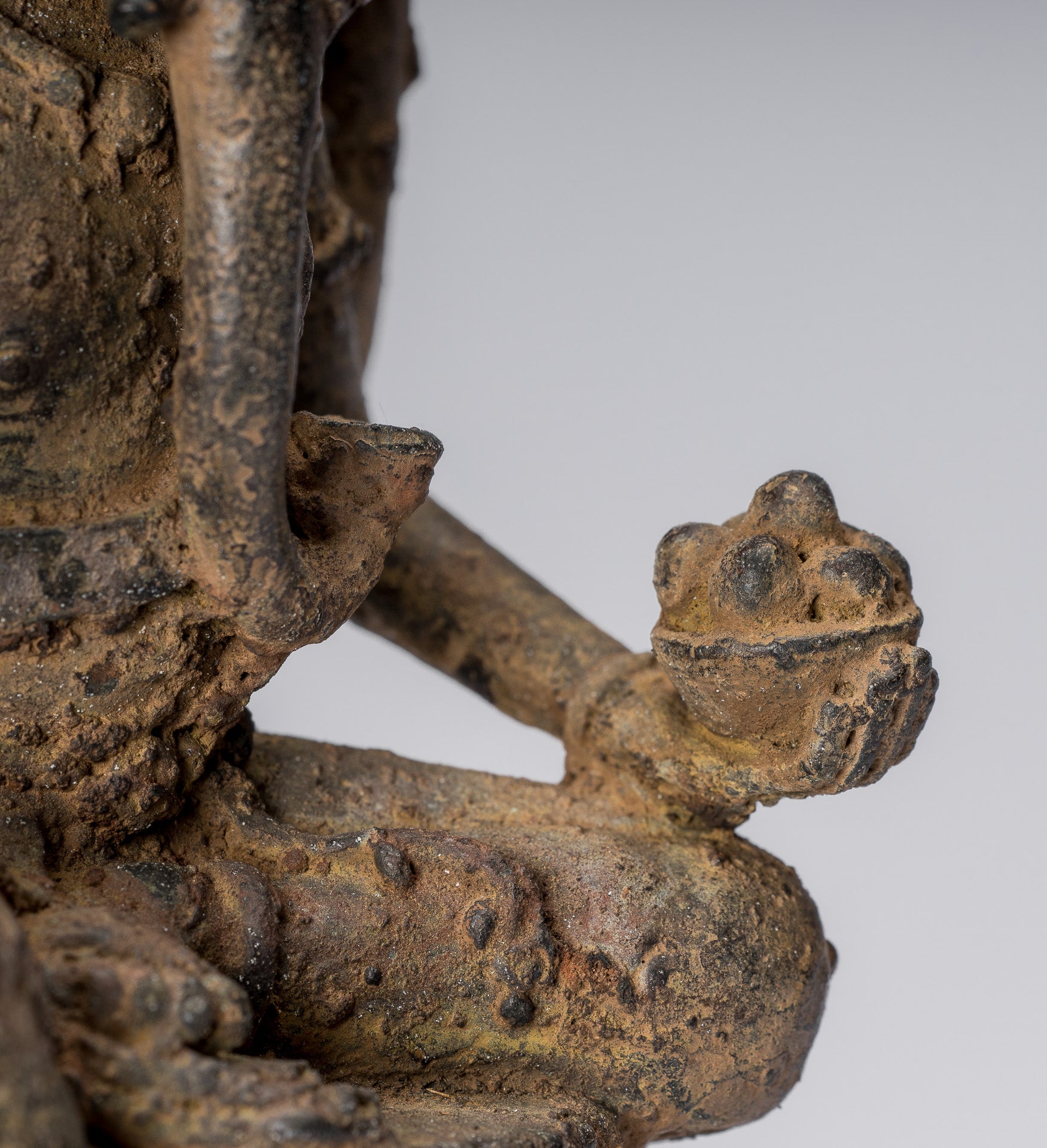 Statue de Ganesha – Statue de Ganesha indonésienne assise en bronze de style javanais antique – 25 cm/10"