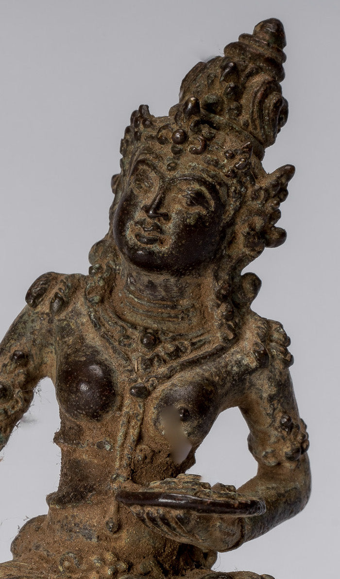 Statue de Tara – Statue de Devi Tara en bronze indonésien de style Java antique – 8 cm/3"