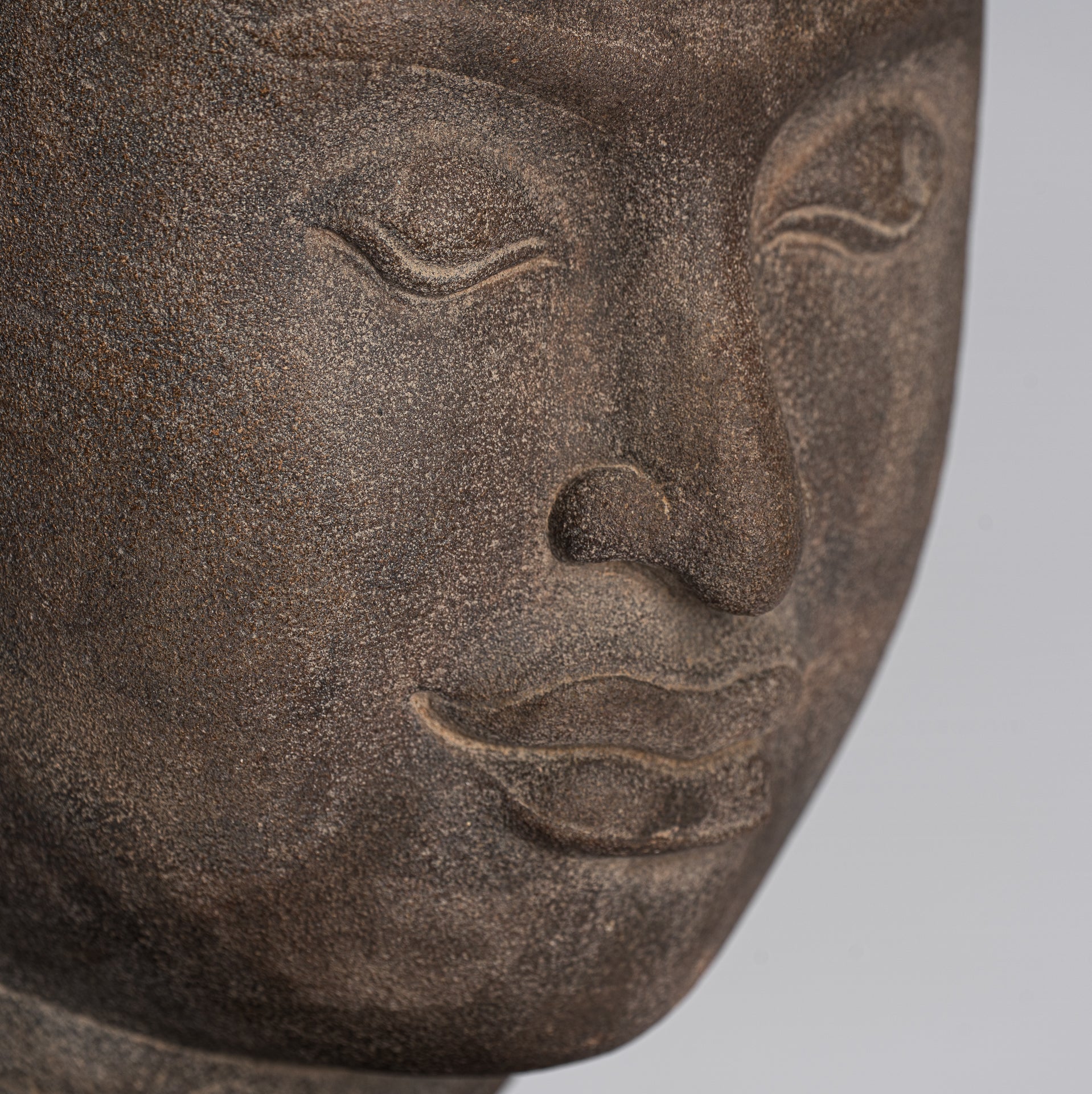 Statua di Jayavarman - Stone montato in stile Khmer Antique Jayavarman VII Statua della testa - 38 cm/15 "