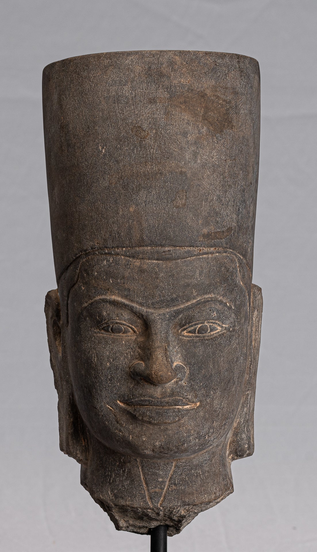 Statue Vishnu - Antique Phnom Da Style Stone Monted Vishnu Head - 37cm/15 "