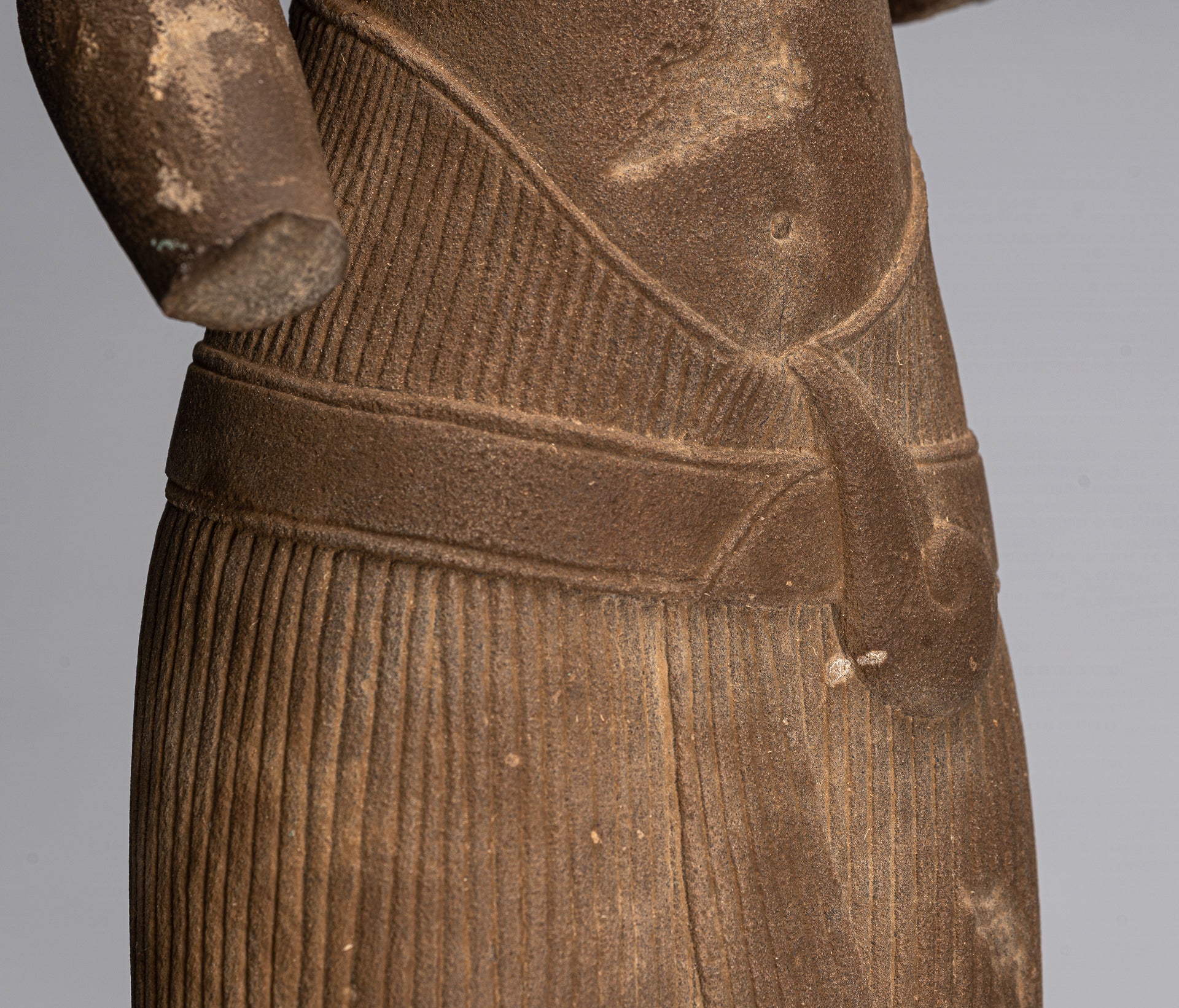 Lakshmi Statue - Antique Baphuon Stone Stone Lakshmi / Devi Consort of Vishnu Busto - 73cm / 29 "