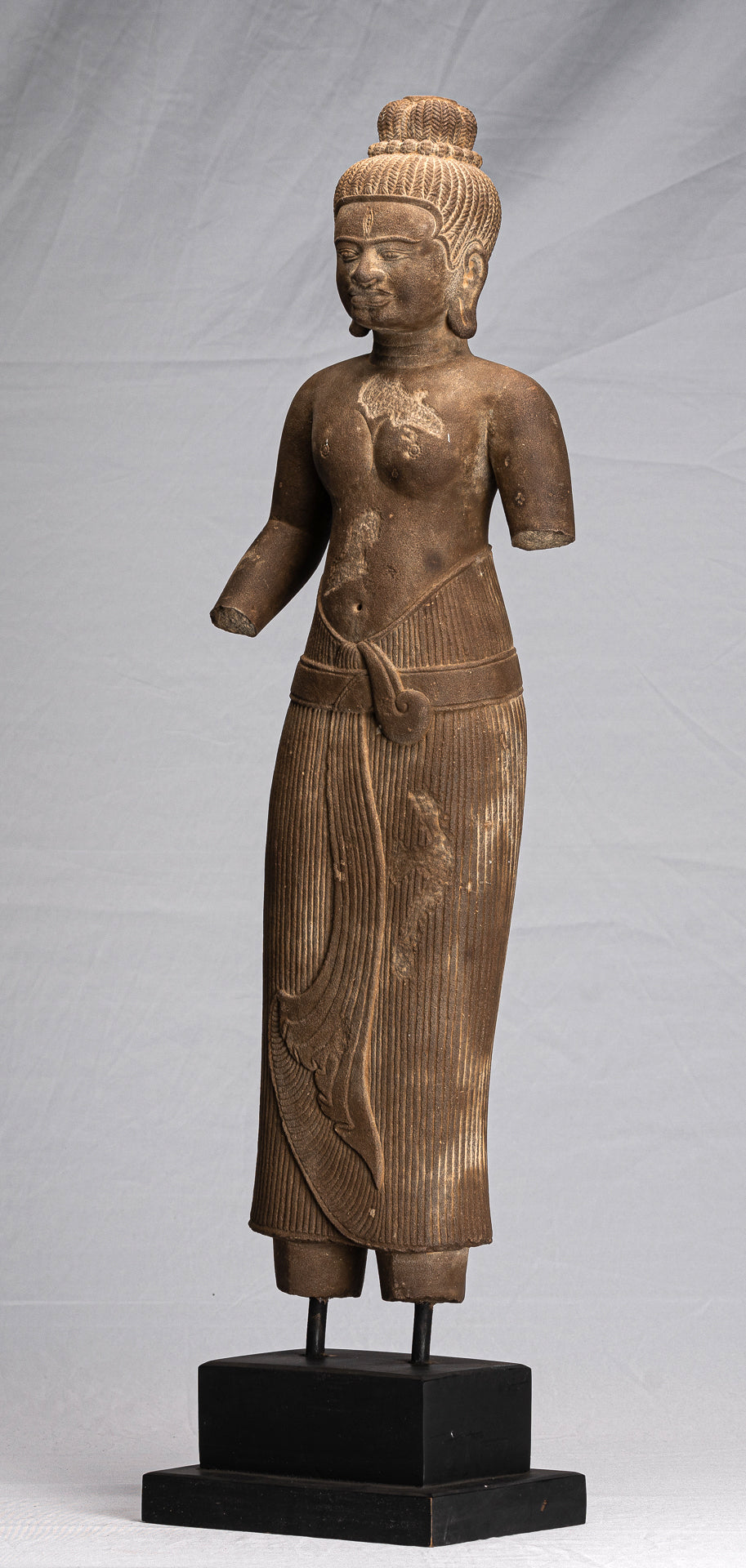 Lakshmi Statue - Antique Baphuon Stone Stone Lakshmi / Devi Consort of Vishnu Busto - 73cm / 29 "